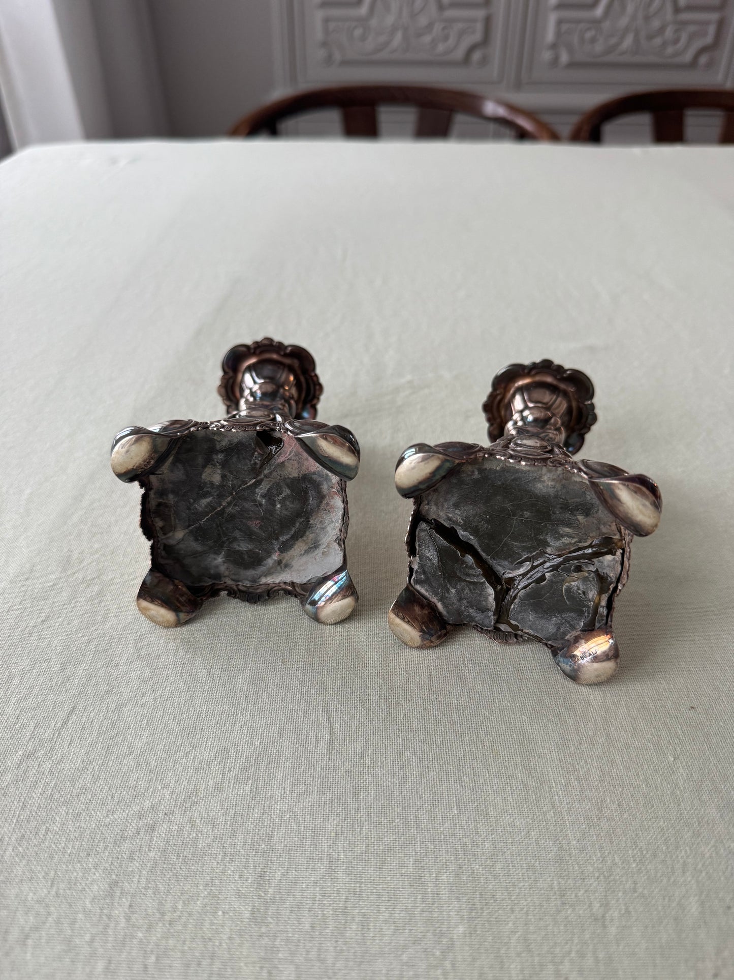 Paret ljusstakar i nysilver