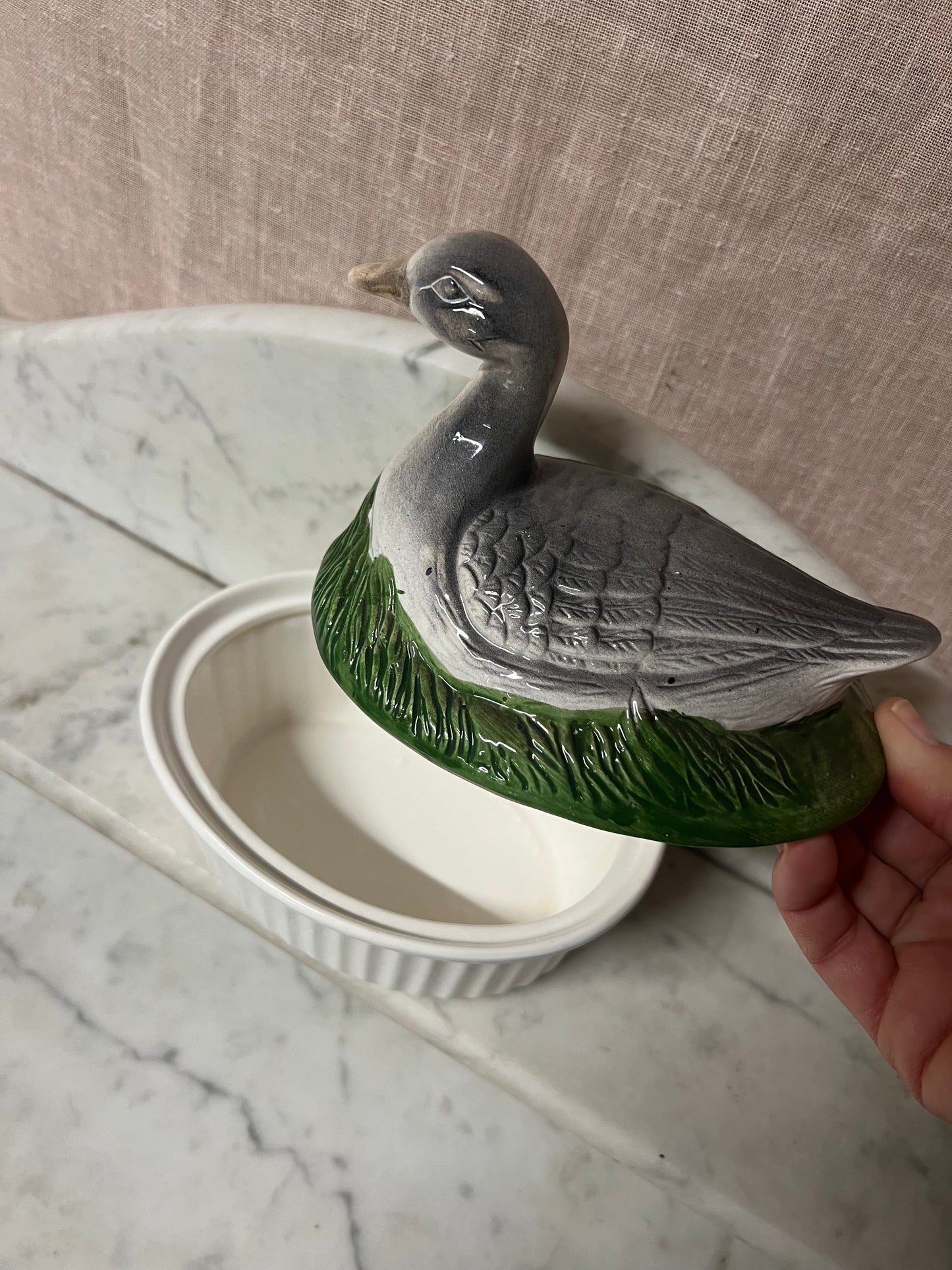 And - äggömma i porslin