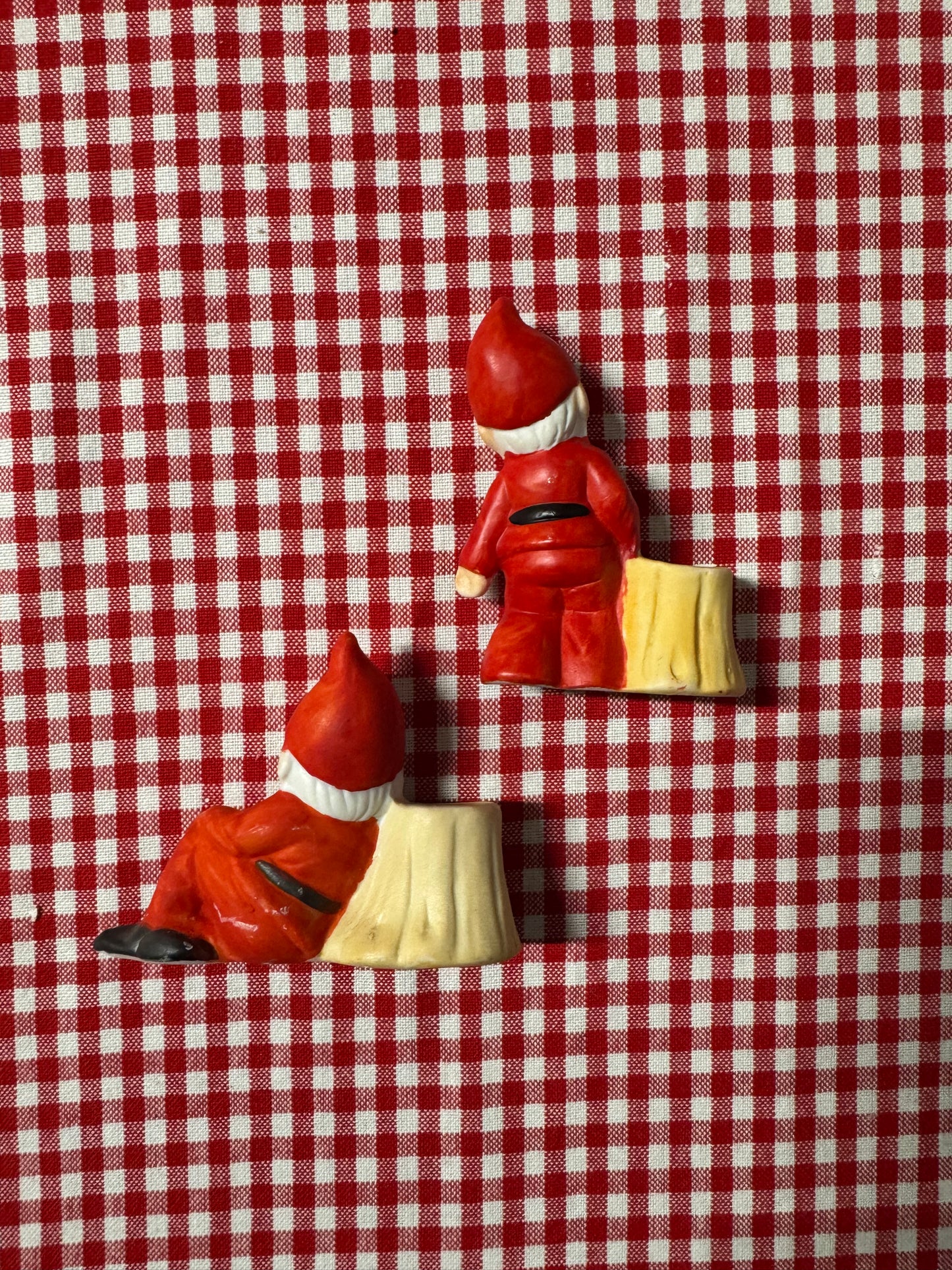 2st porslinstomtar för julgransljus