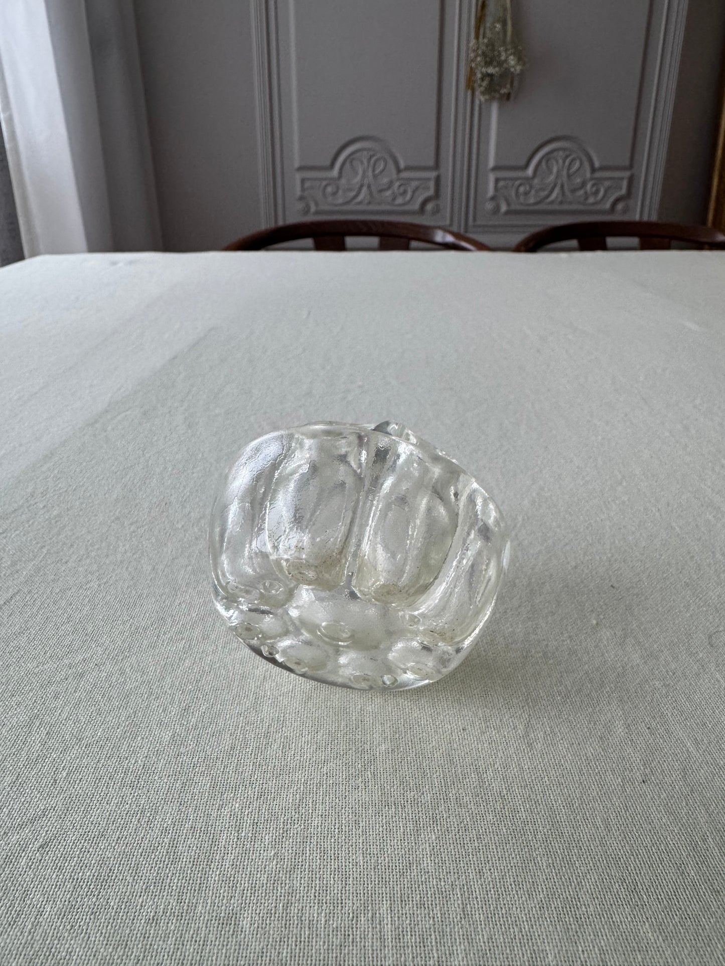 Blomsterfakir i klarglas med stängd botten