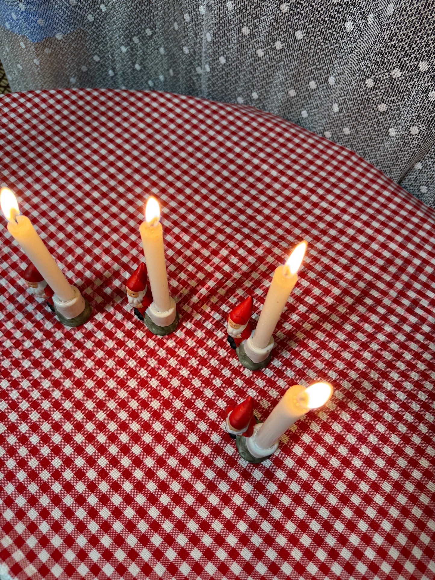 4st tomteljusstakar i keramik för julgransljus