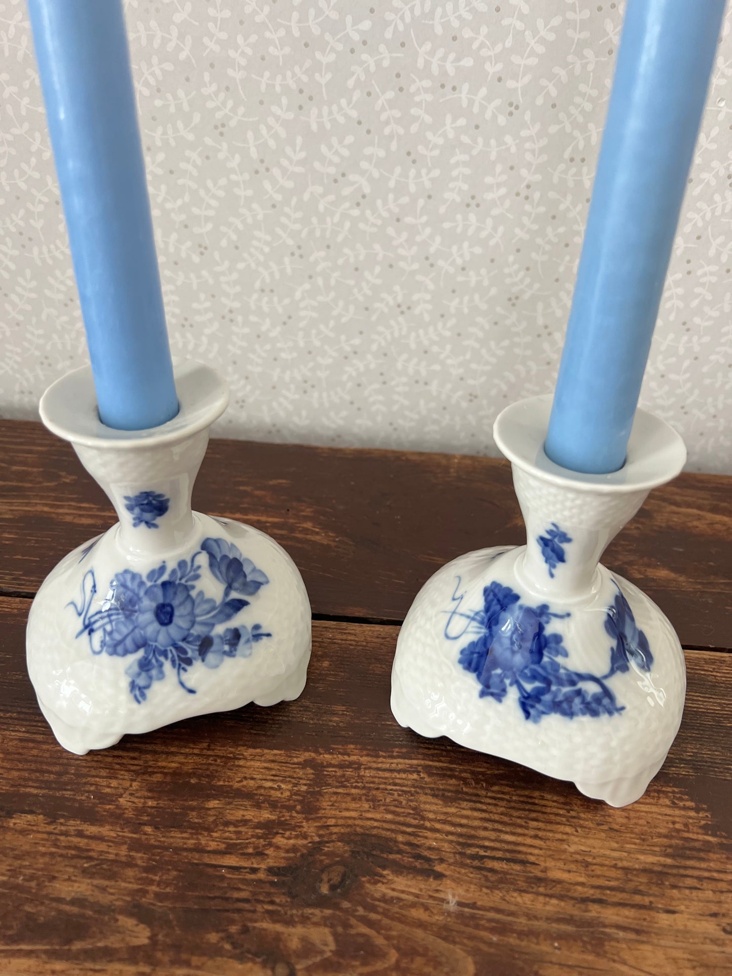 Paret ljusstakar i porslin - Blå Blomst Royal Copenhagen