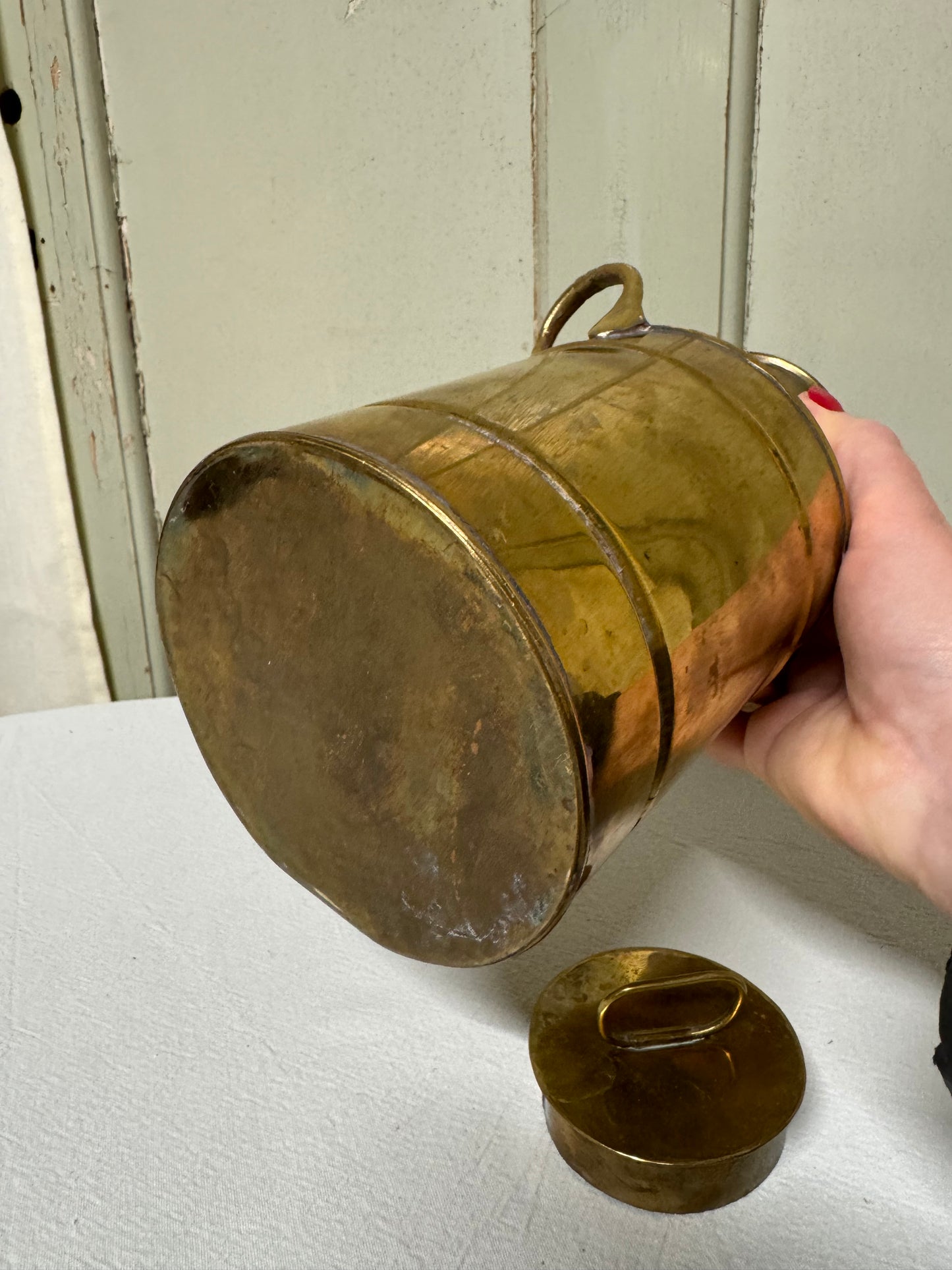 Mjökkanna i mässing