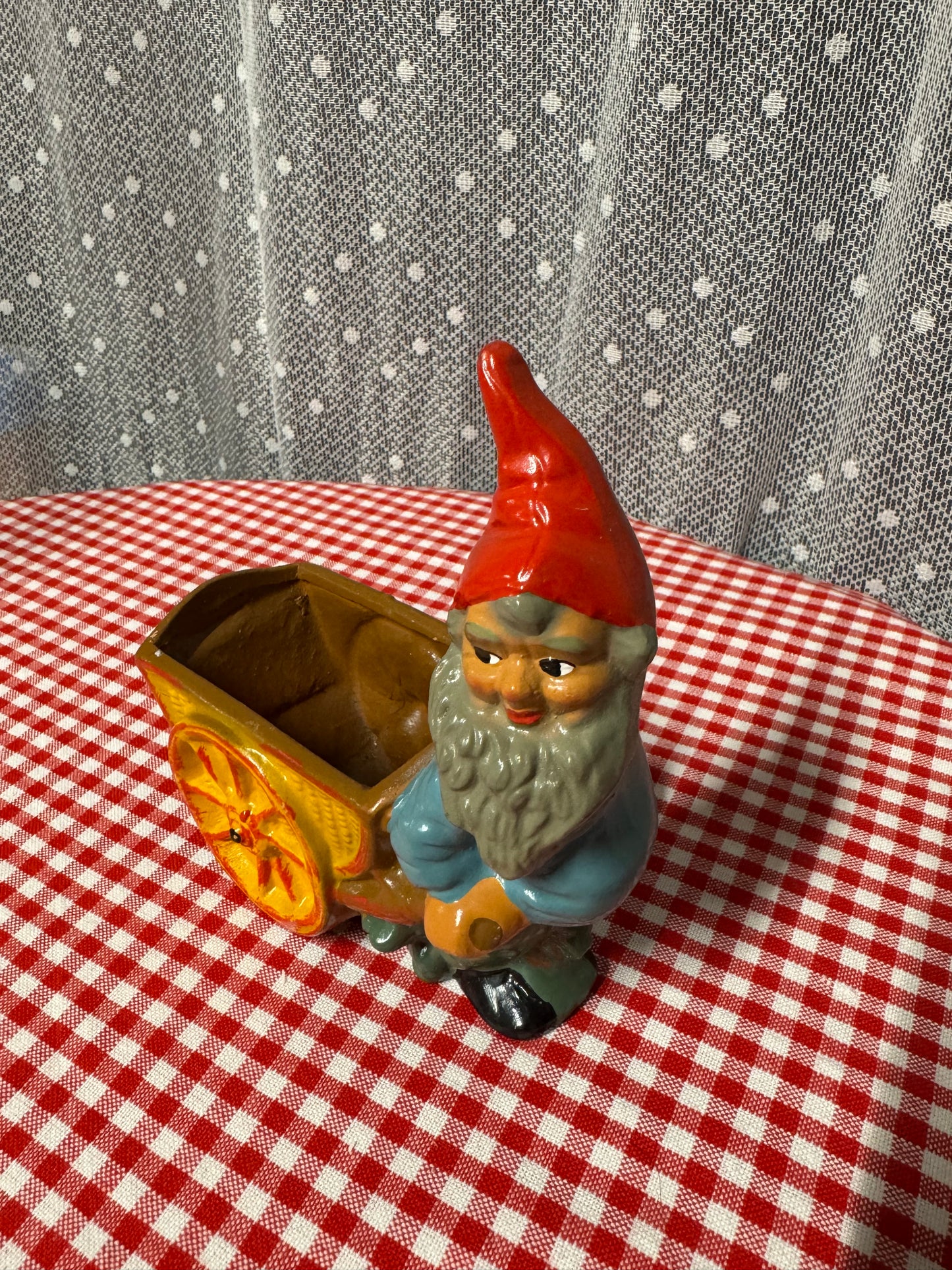 Äldre tomte med kärra i terrakotta W Germany 50/60-tal