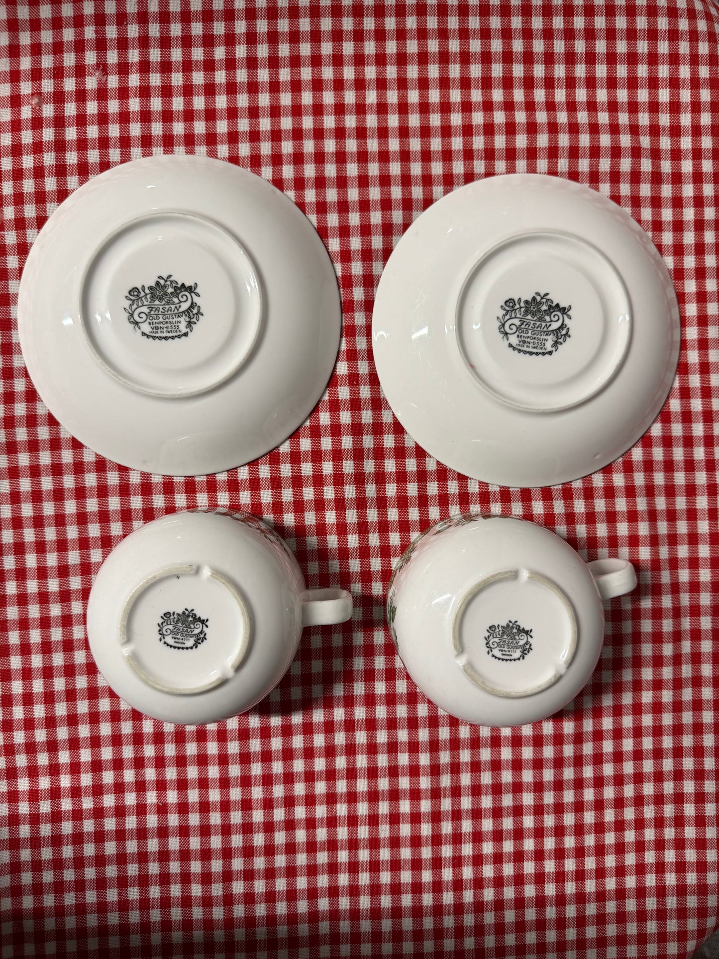 Två tekoppar med fat - FASAN Old Gustavsberg