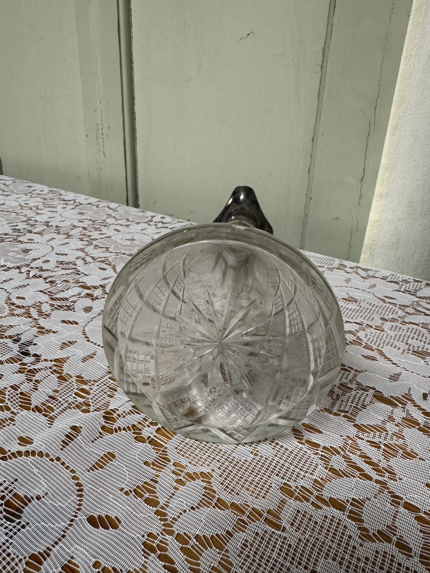 Glasvas med vågat nysilver upptill, mellan