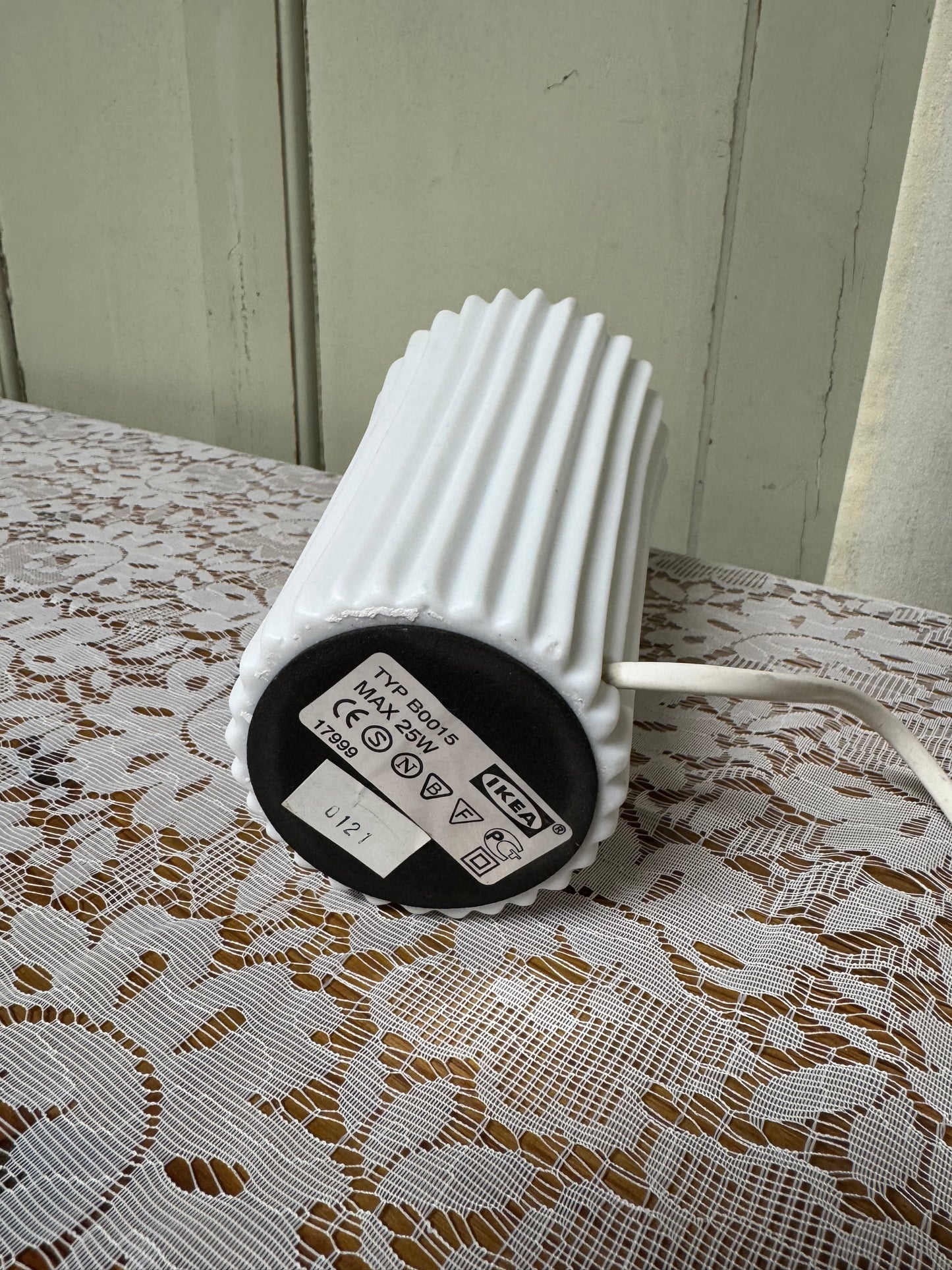 Bordslampa plisserad