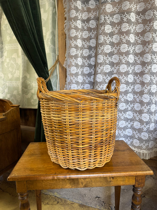 Stor korg med handtag