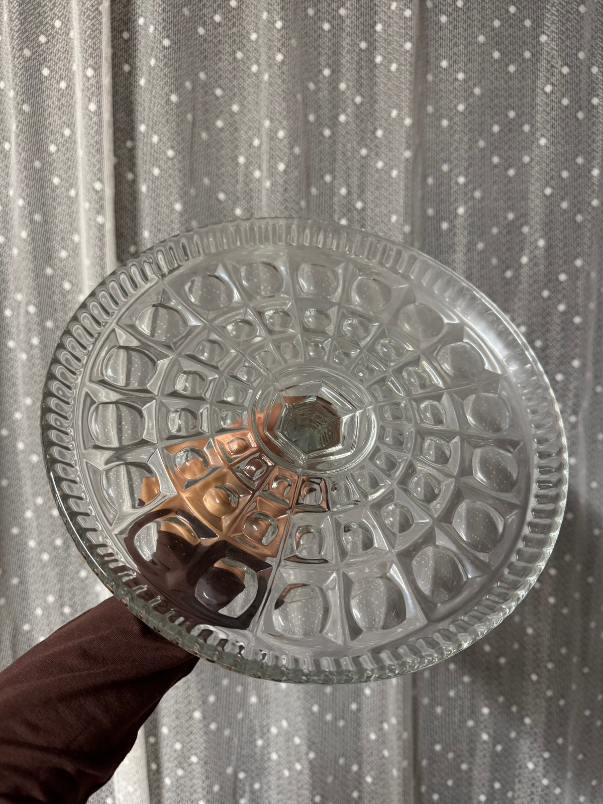 Tårtfat på fot i glas