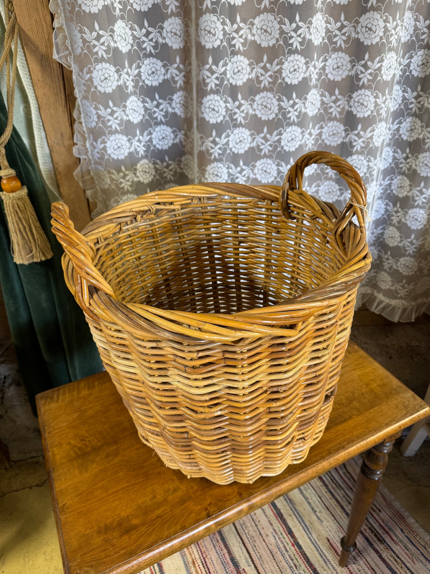 Stor korg med handtag