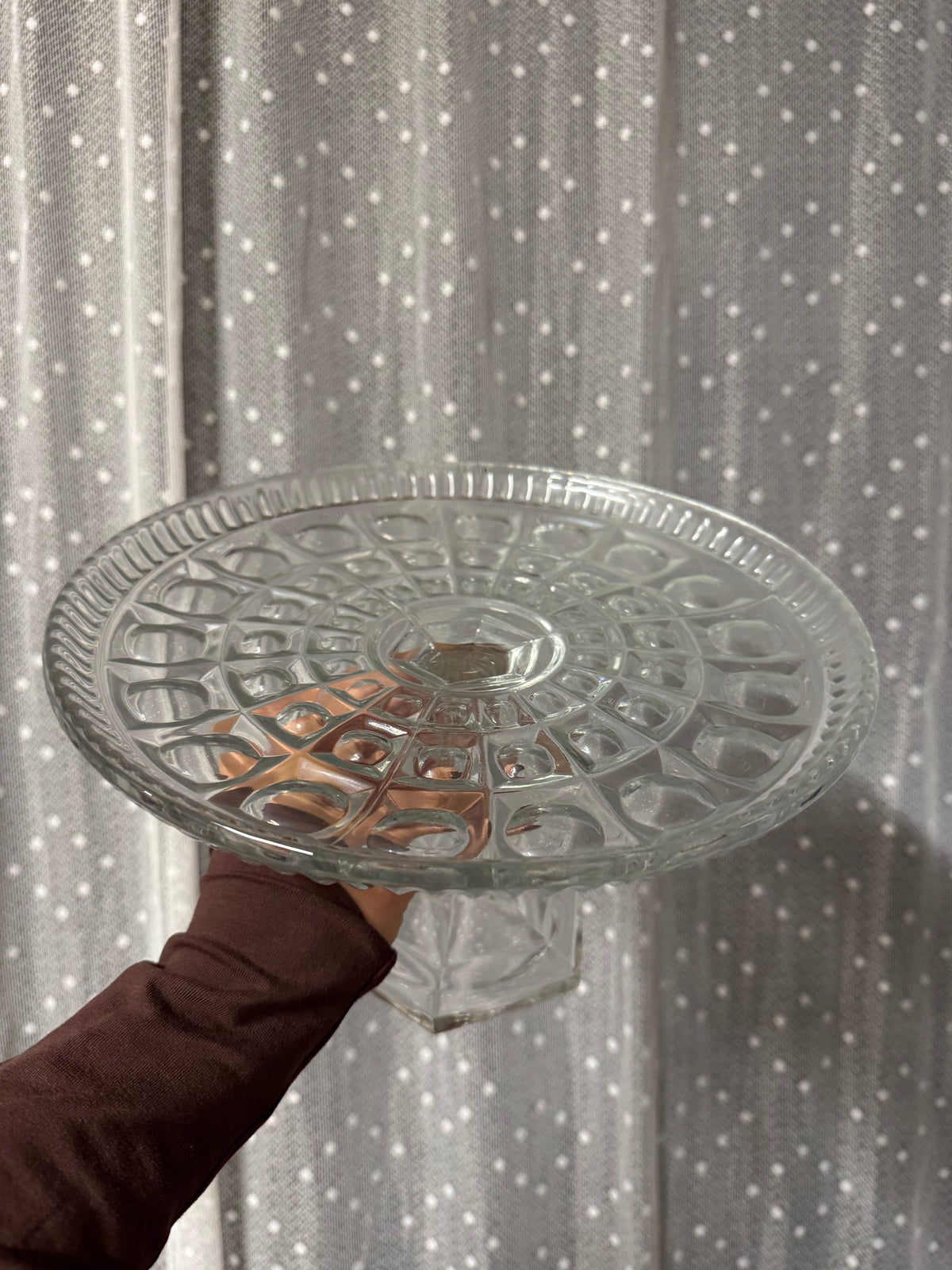 Tårtfat på fot i glas