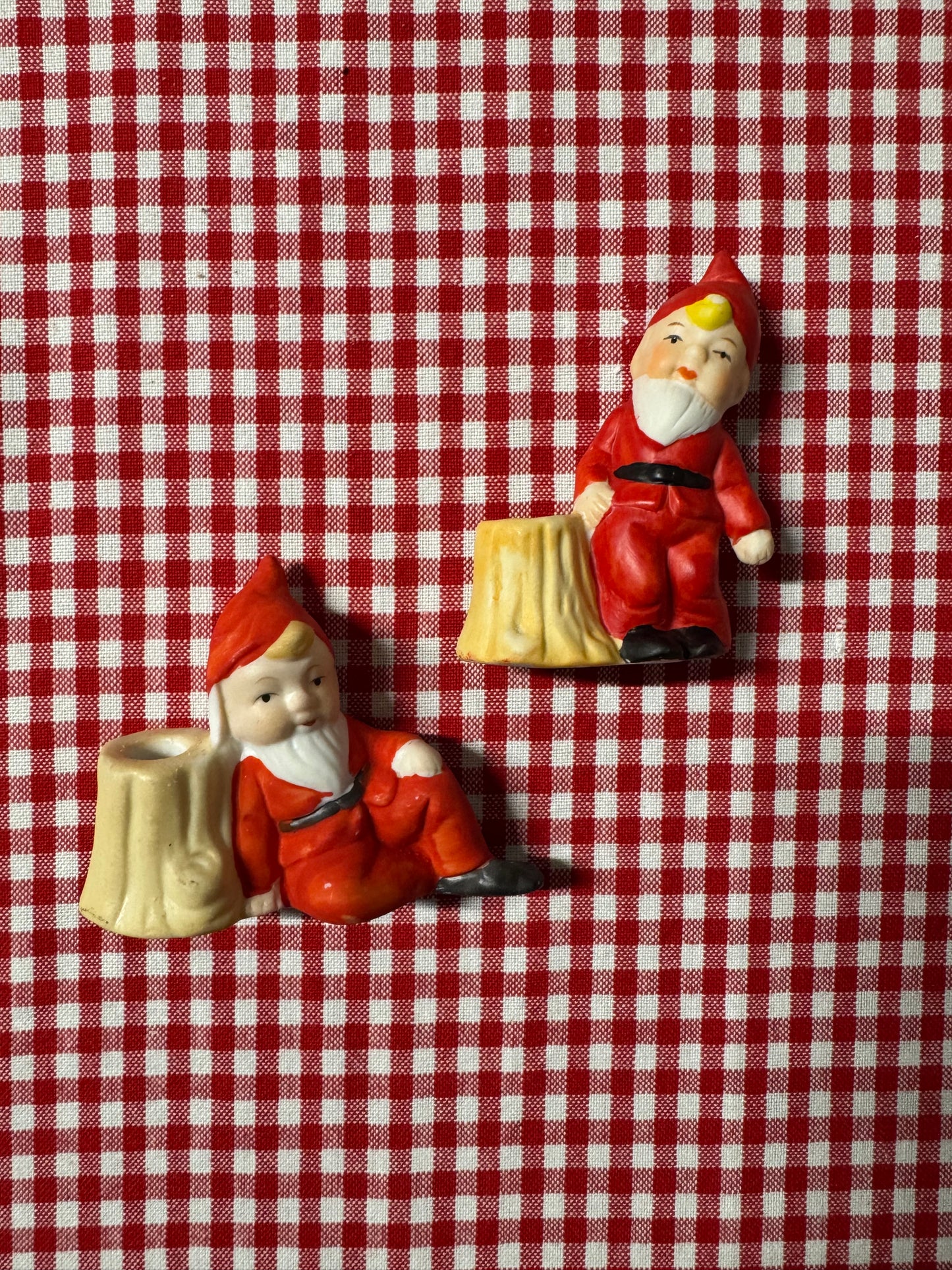 2st porslinstomtar för julgransljus