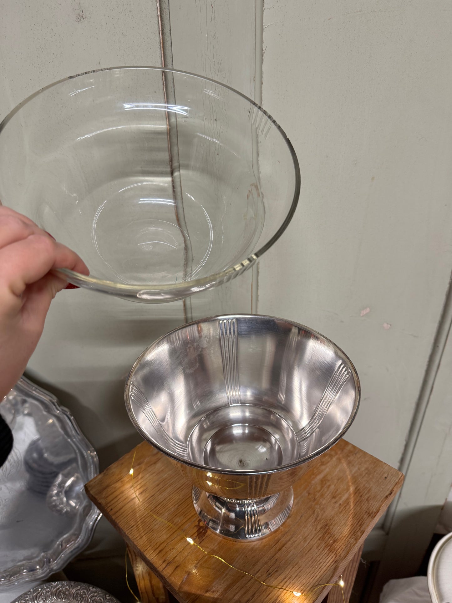 Silverskål på fot med glasinsats