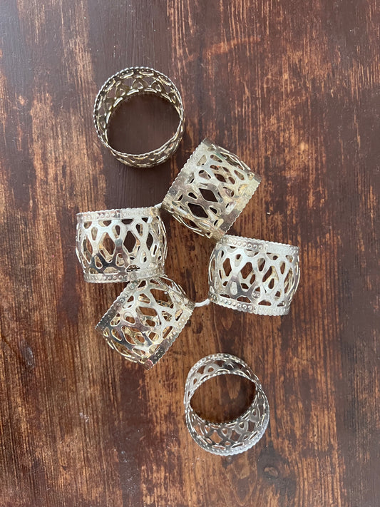 6st servettringar silverfärgade