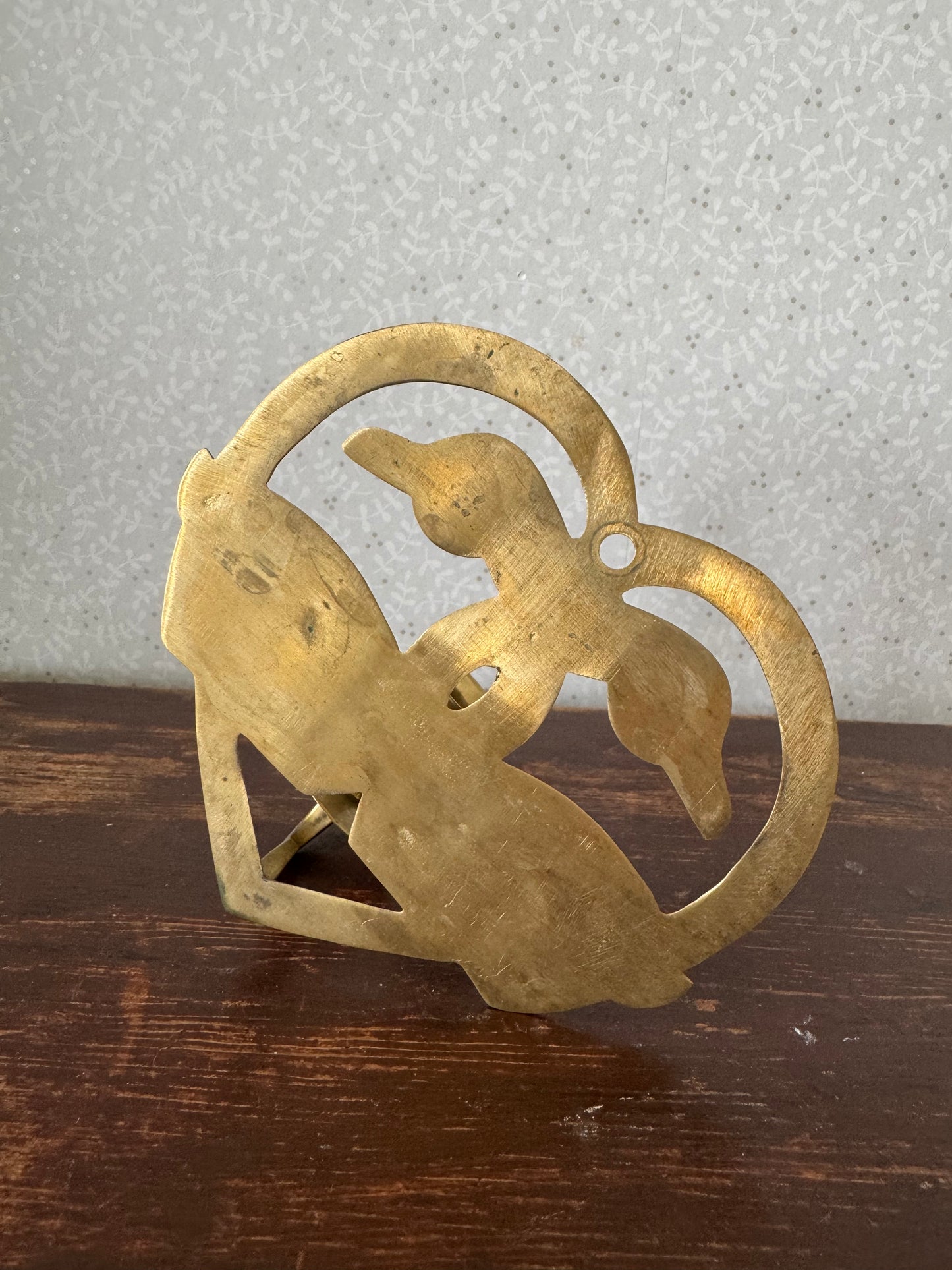 Väggljusstake i mässing, svanar