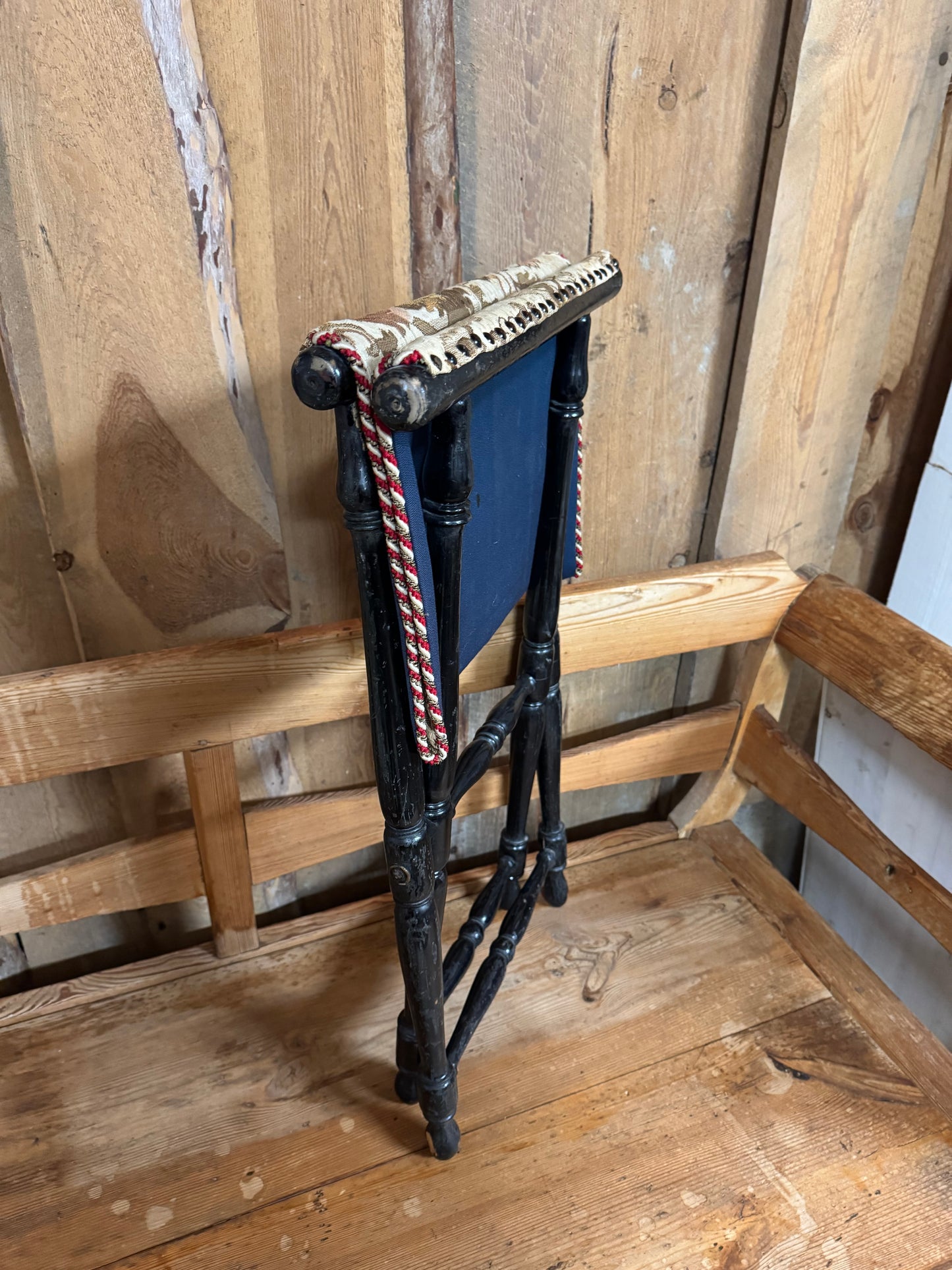 Äldre resväskställ