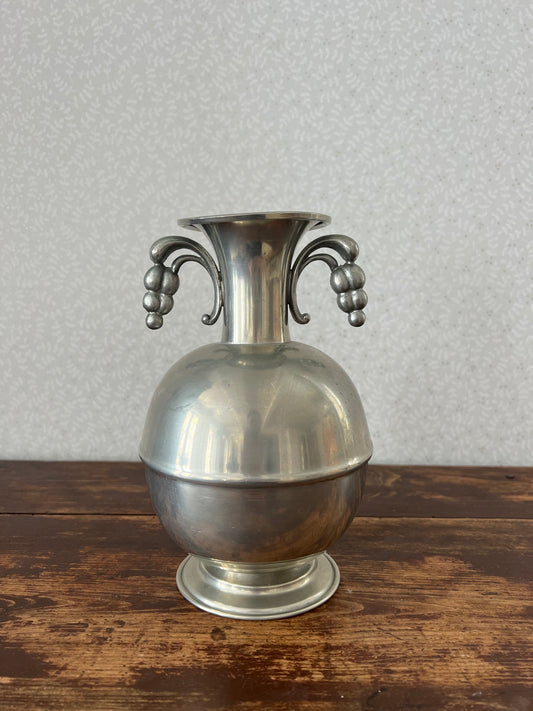 Tennvas med vackra detaljer