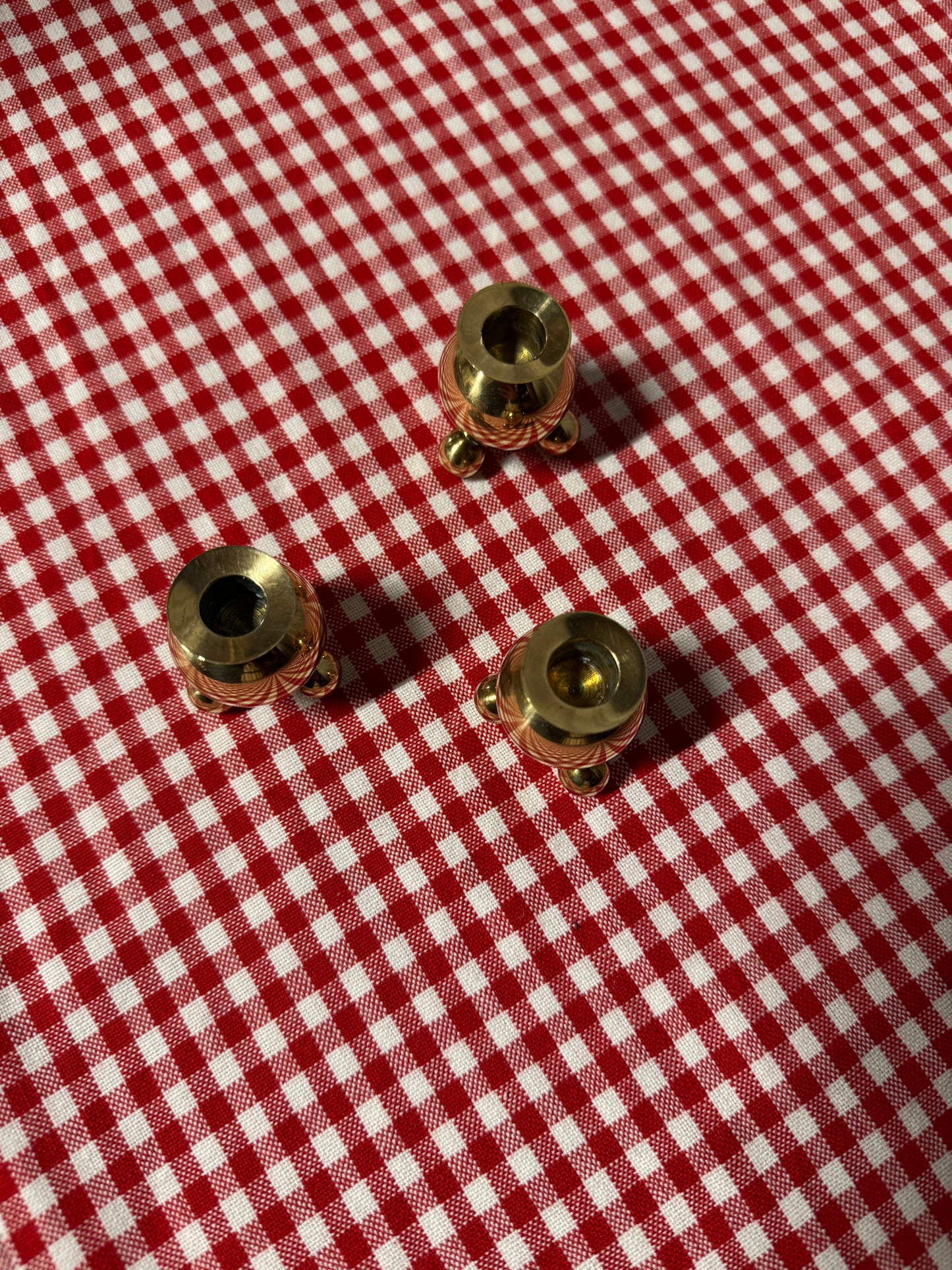 3 st mindre kulljusstakar i mässing