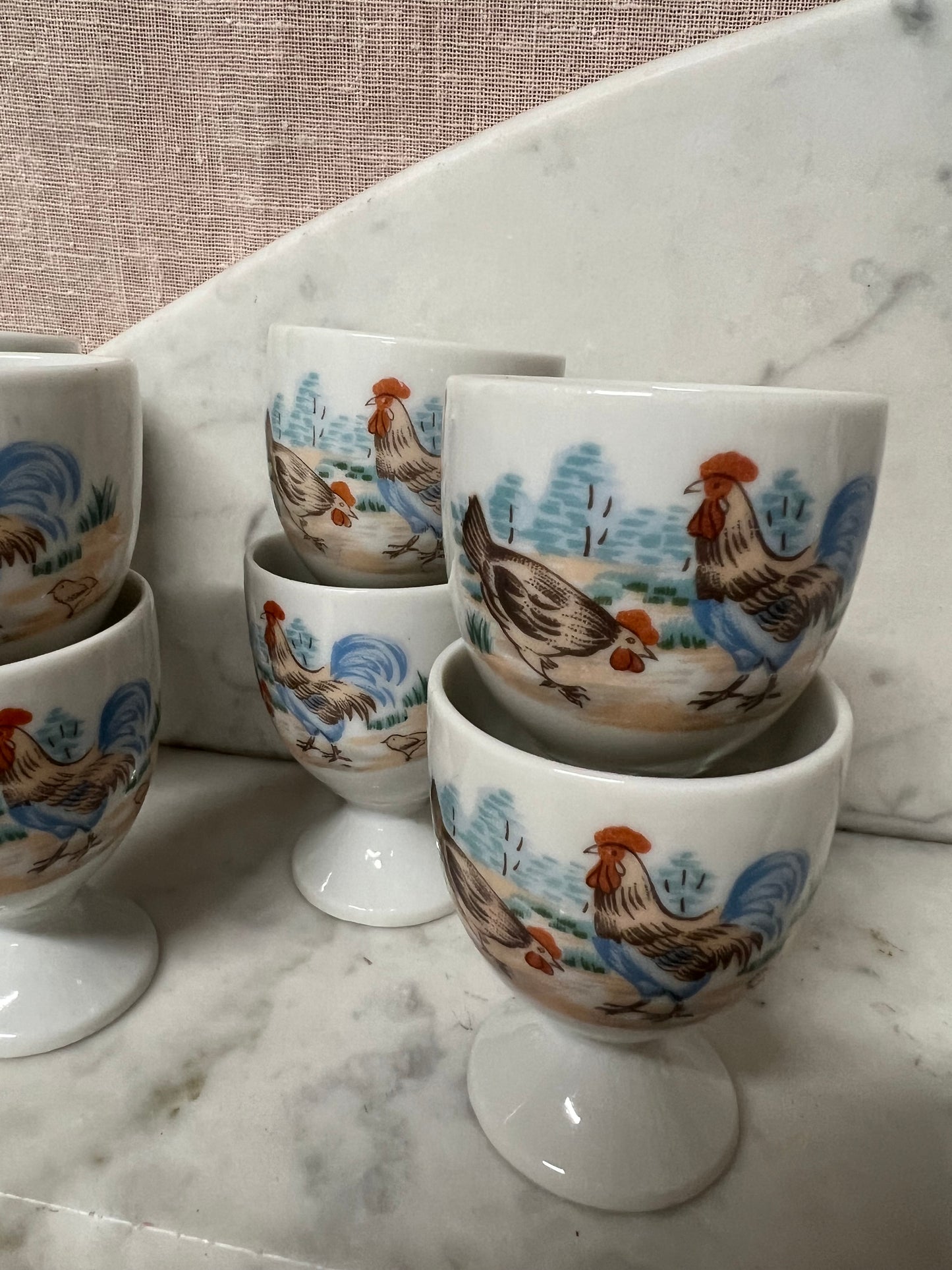 8 äggkoppar på fot