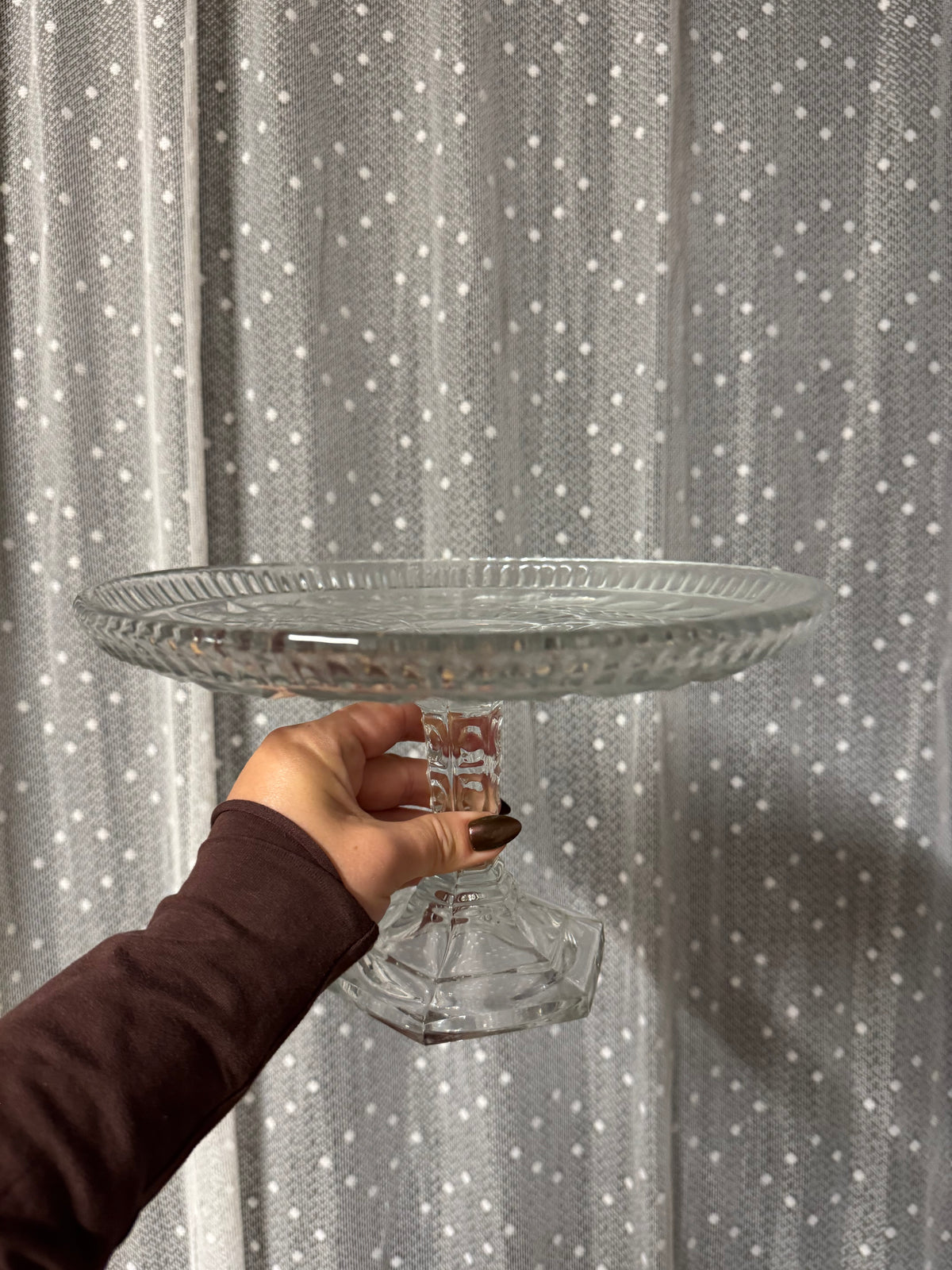Tårtfat på fot i glas