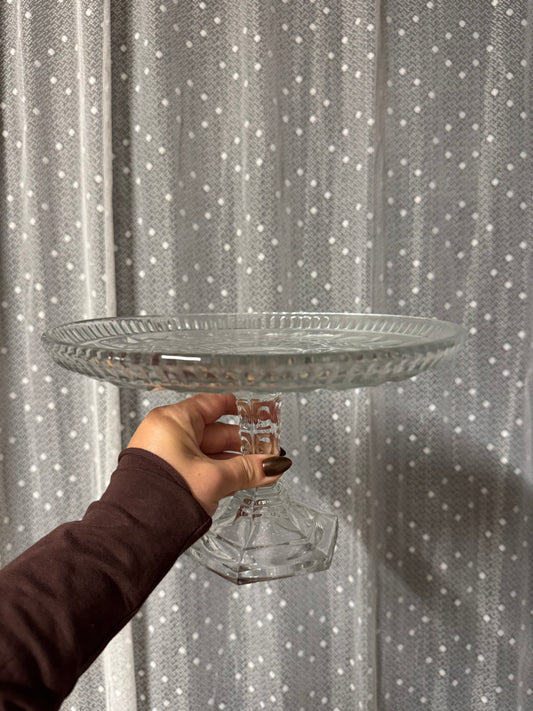 Tårtfat på fot i glas