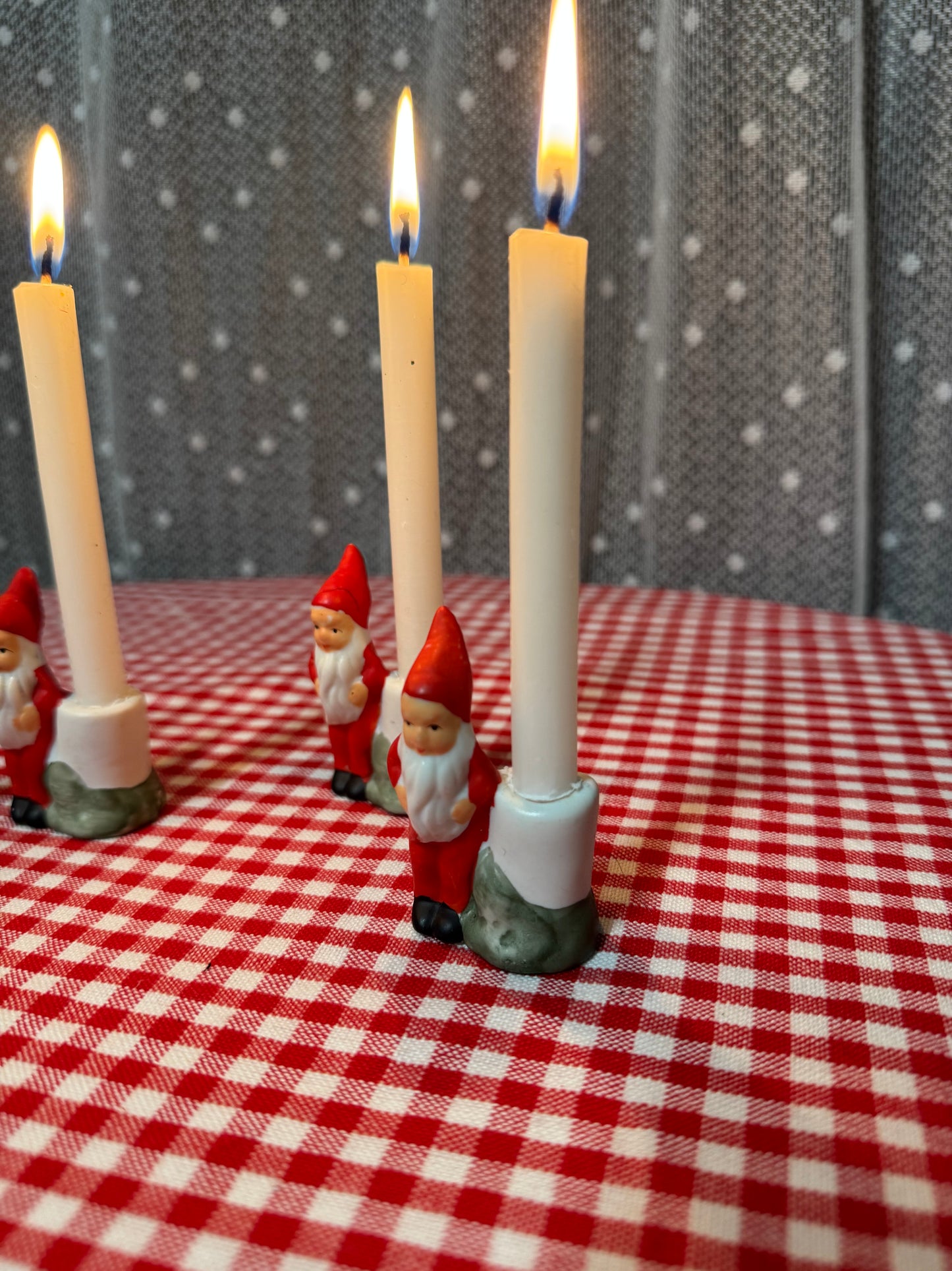 4st tomteljusstakar i keramik för julgransljus