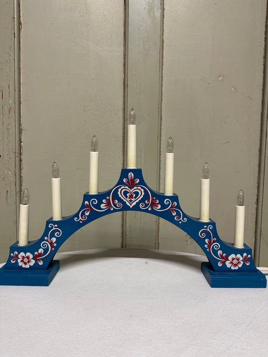 Blå adventsljusstake med målning