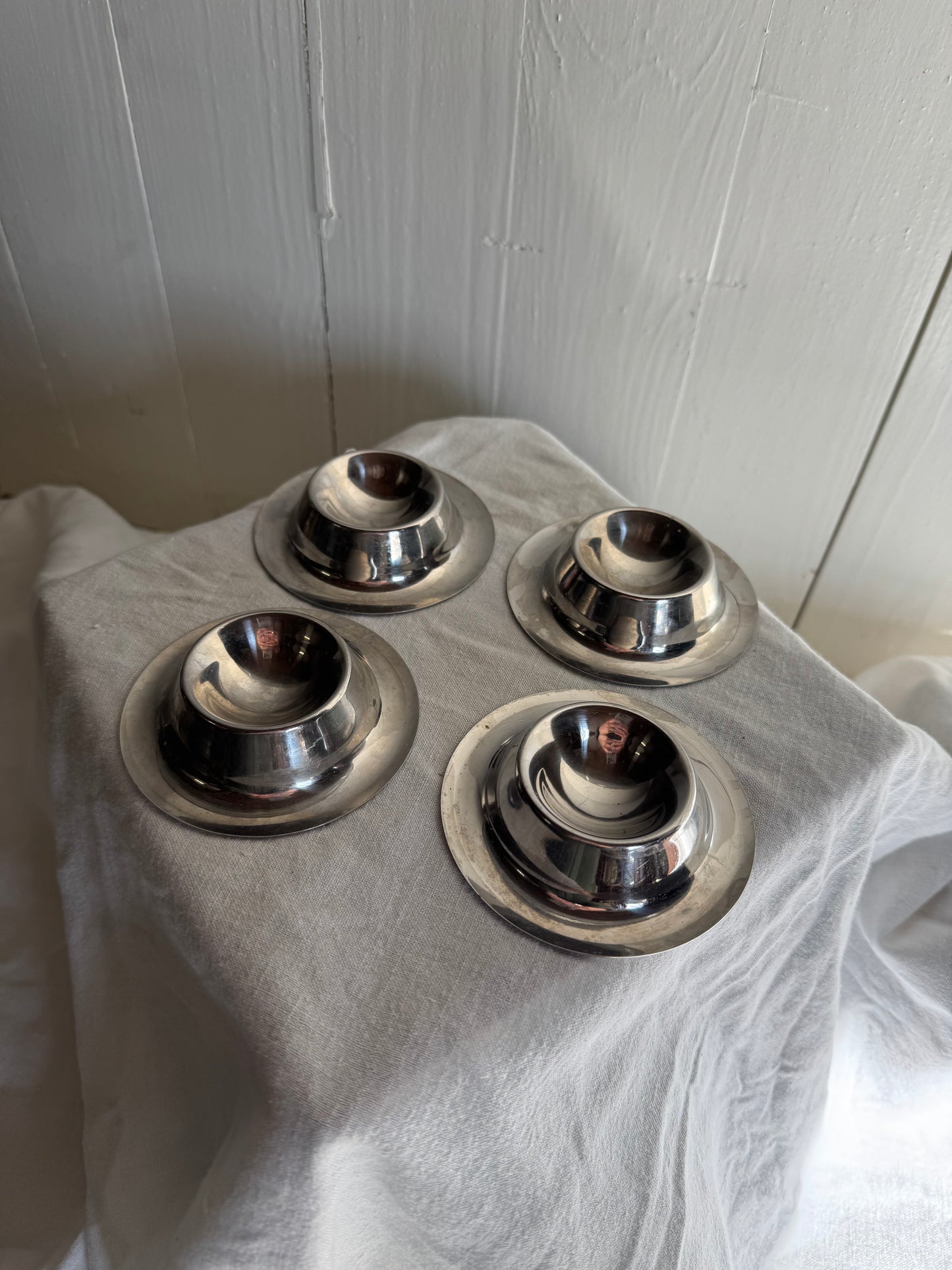 Äggkoppar i stål, 4st