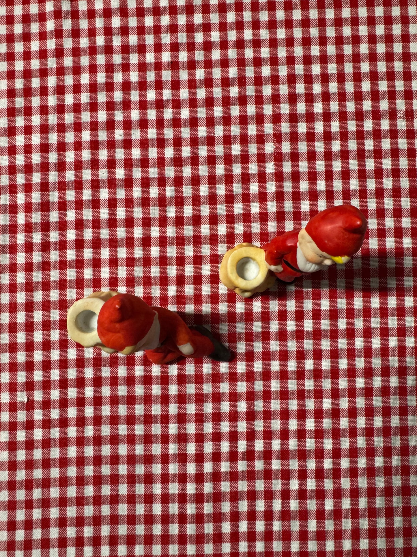 2st porslinstomtar för julgransljus