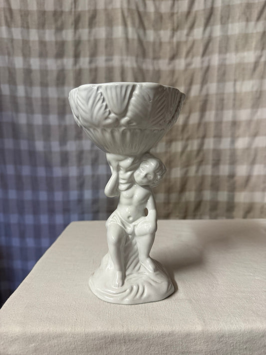 Vit italiensk figurinvas med putto/ängel, vintage