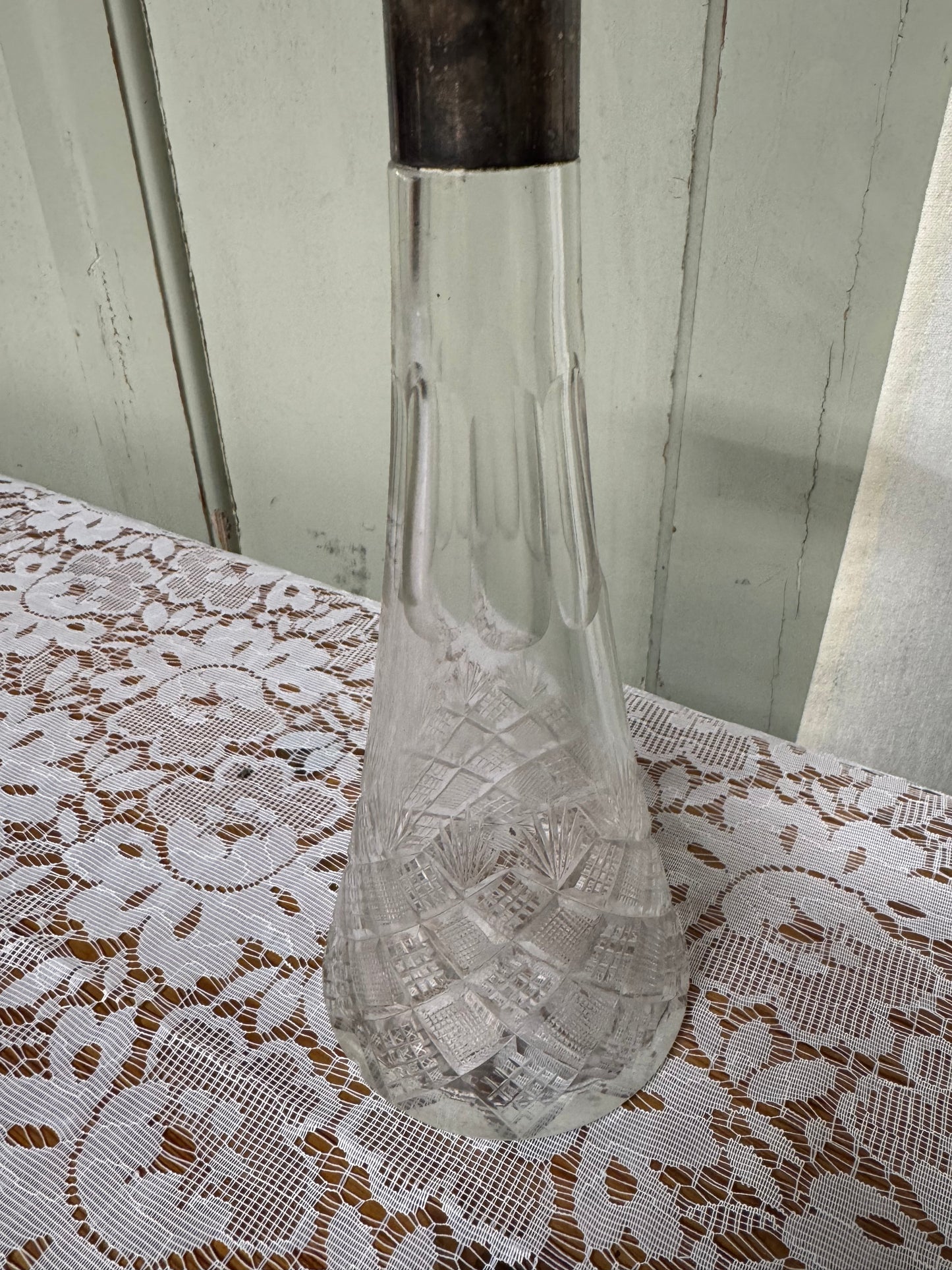 Glasvas med vågat nysilver upptill, mellan