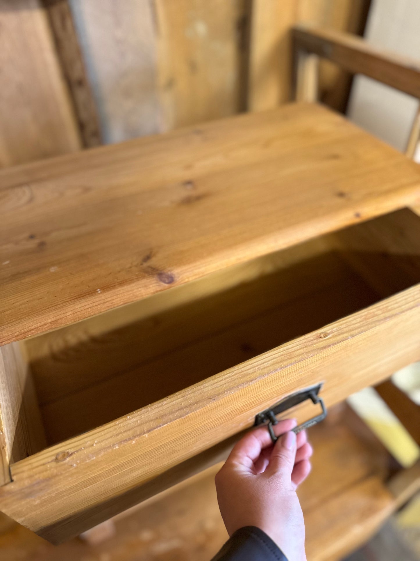 Mindre trären byrå