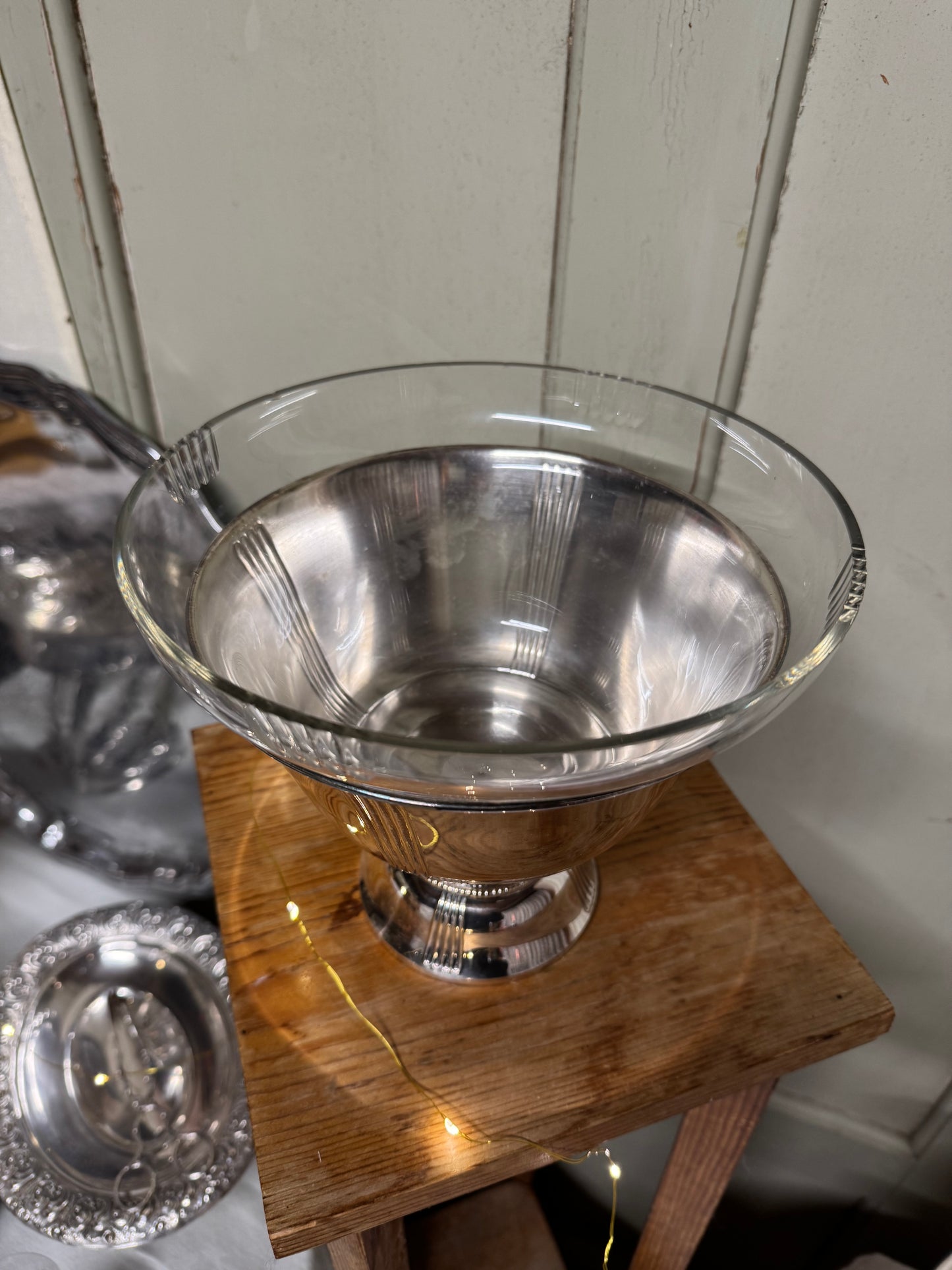 Silverskål på fot med glasinsats