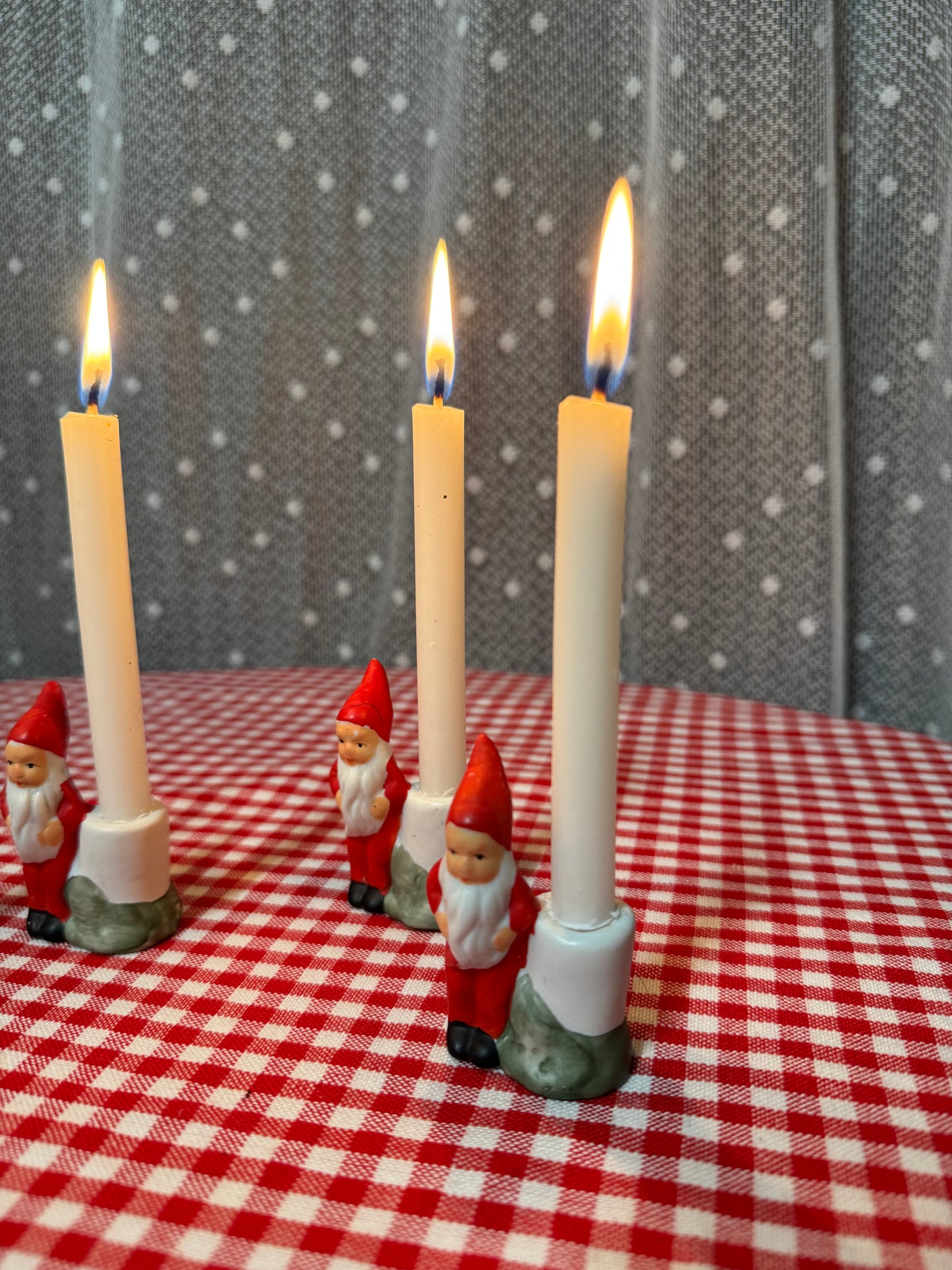 4st tomteljusstakar i keramik för julgransljus