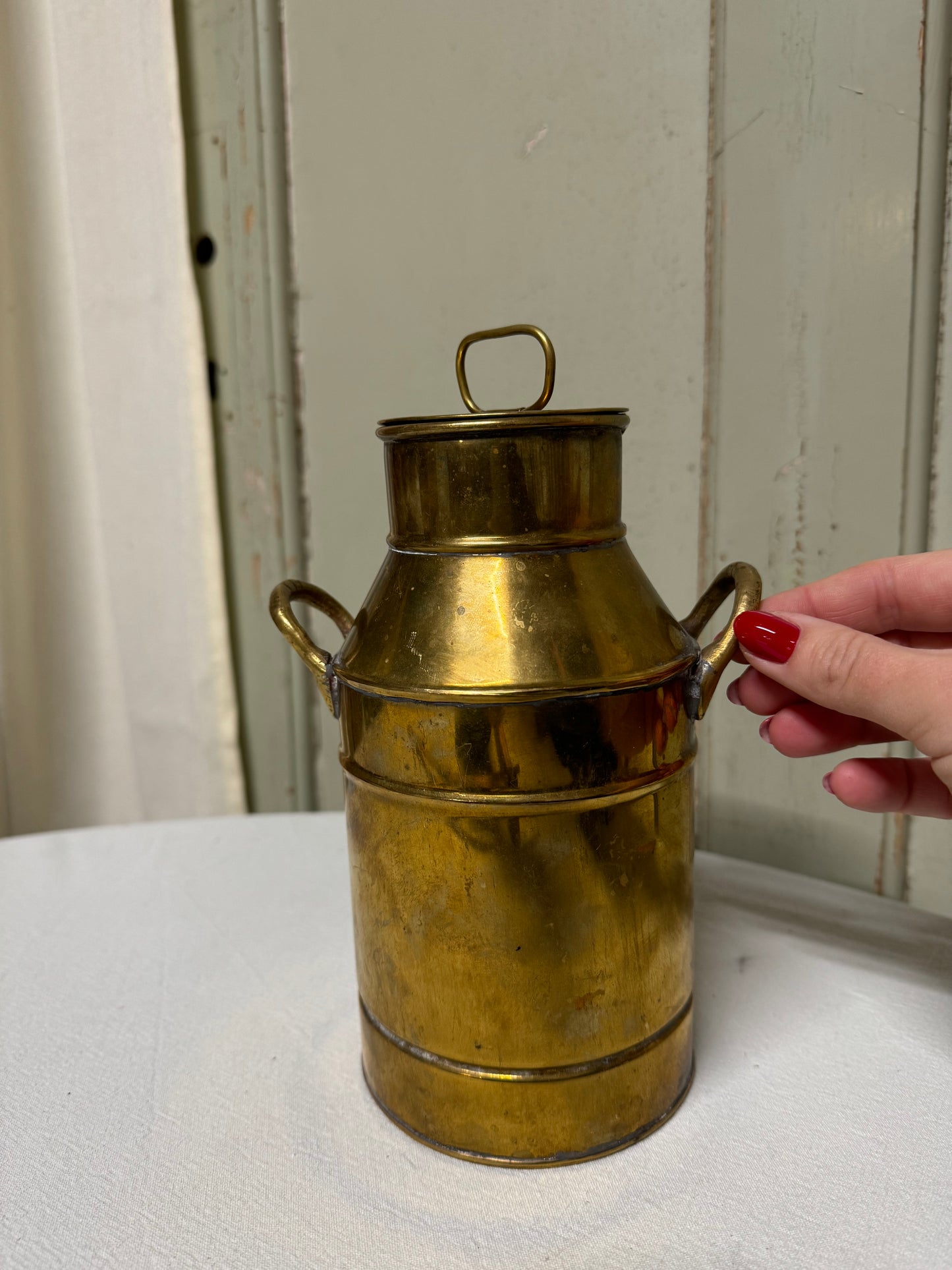 Mjökkanna i mässing