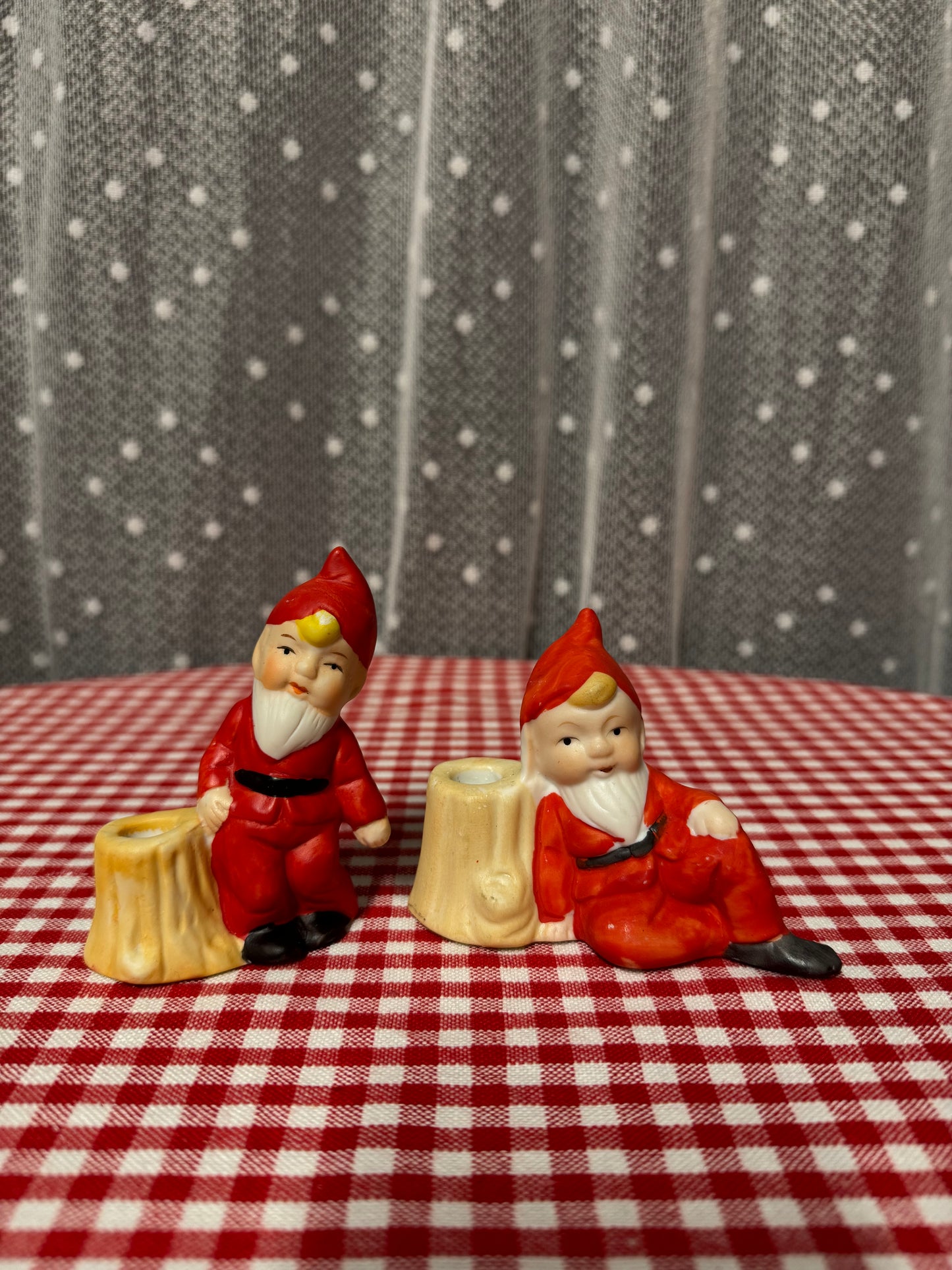 2st porslinstomtar för julgransljus