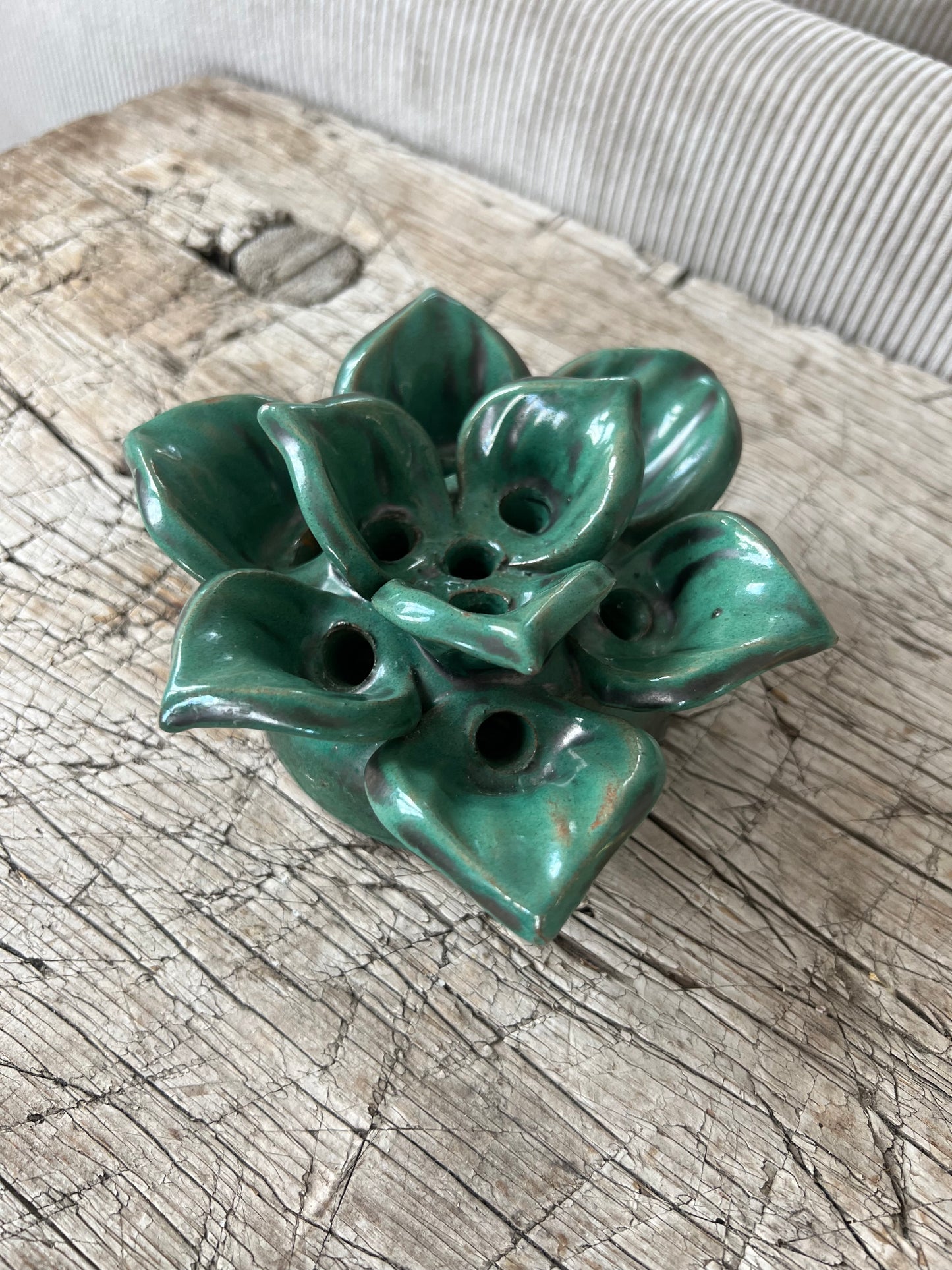 Blomsterfakir i grön keramik