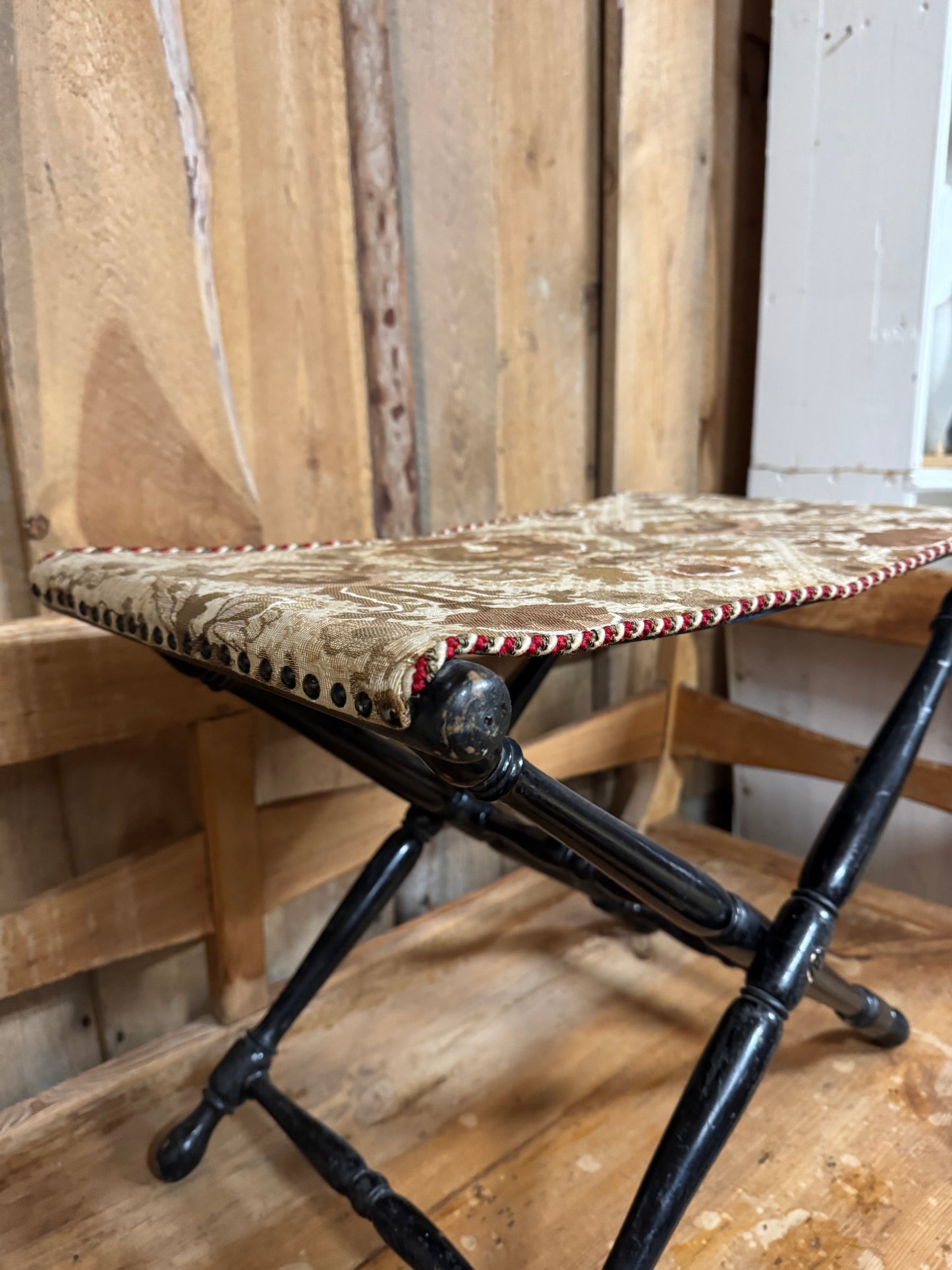 Äldre resväskställ