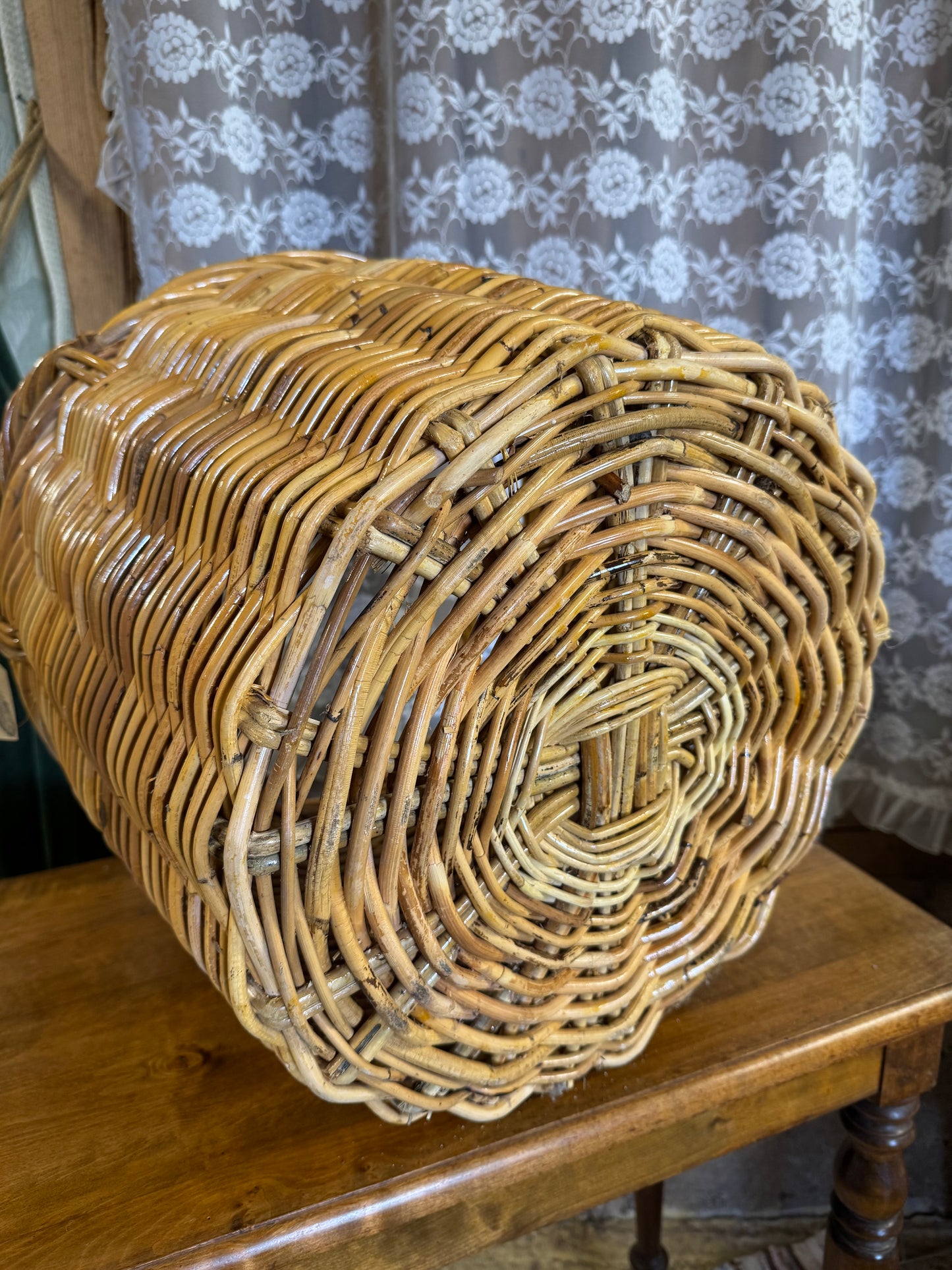 Stor korg med handtag