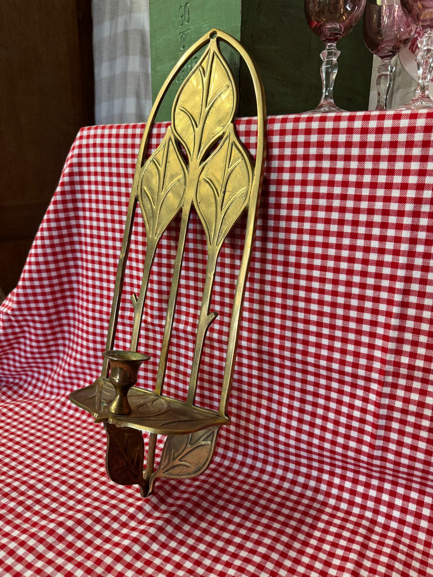 Stor väggljusstake i mässing