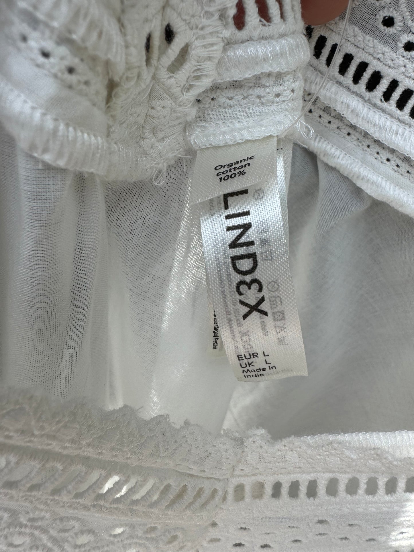 Vit sommarklänning/nattlinne med broderi