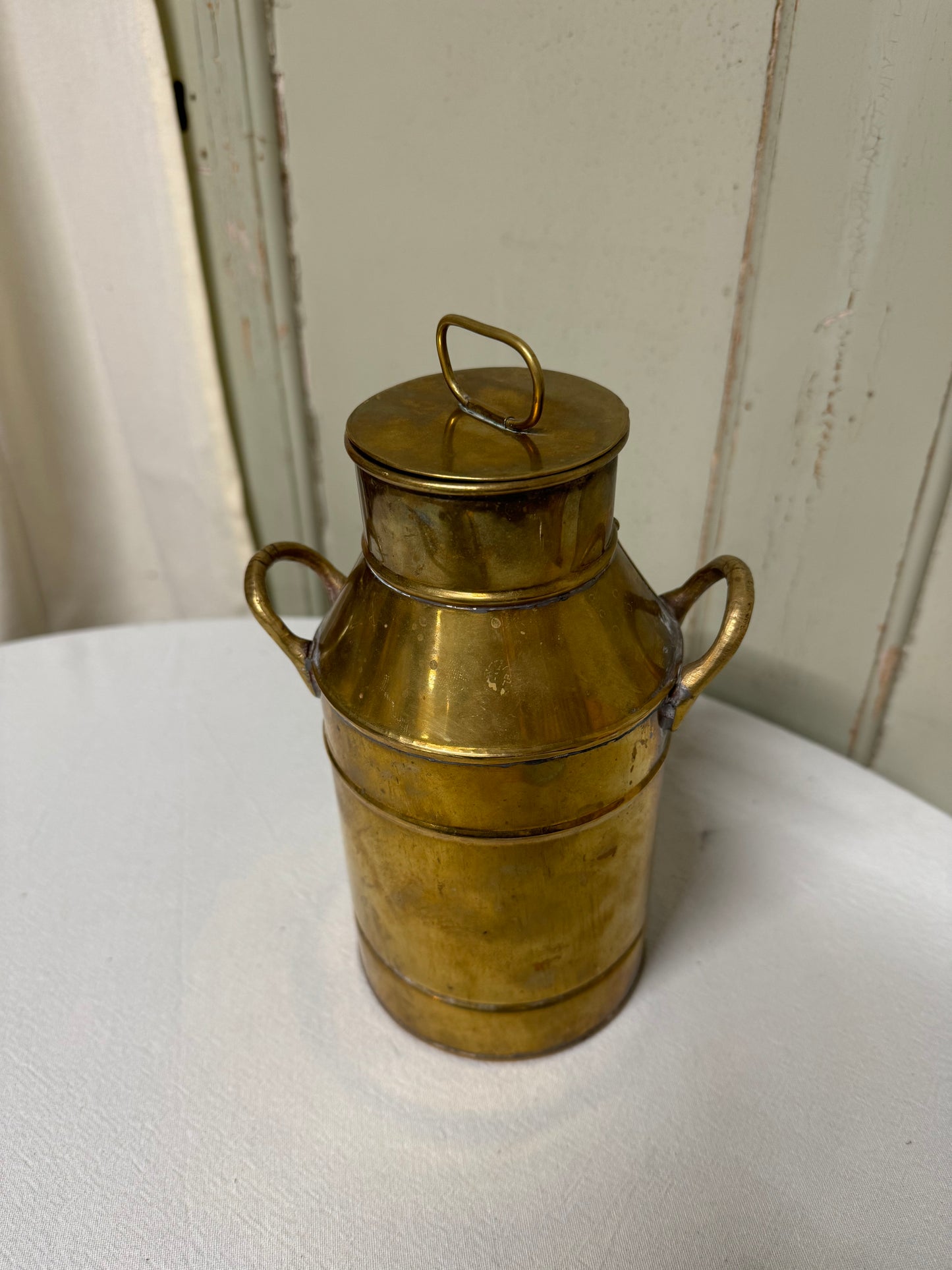 Mjökkanna i mässing