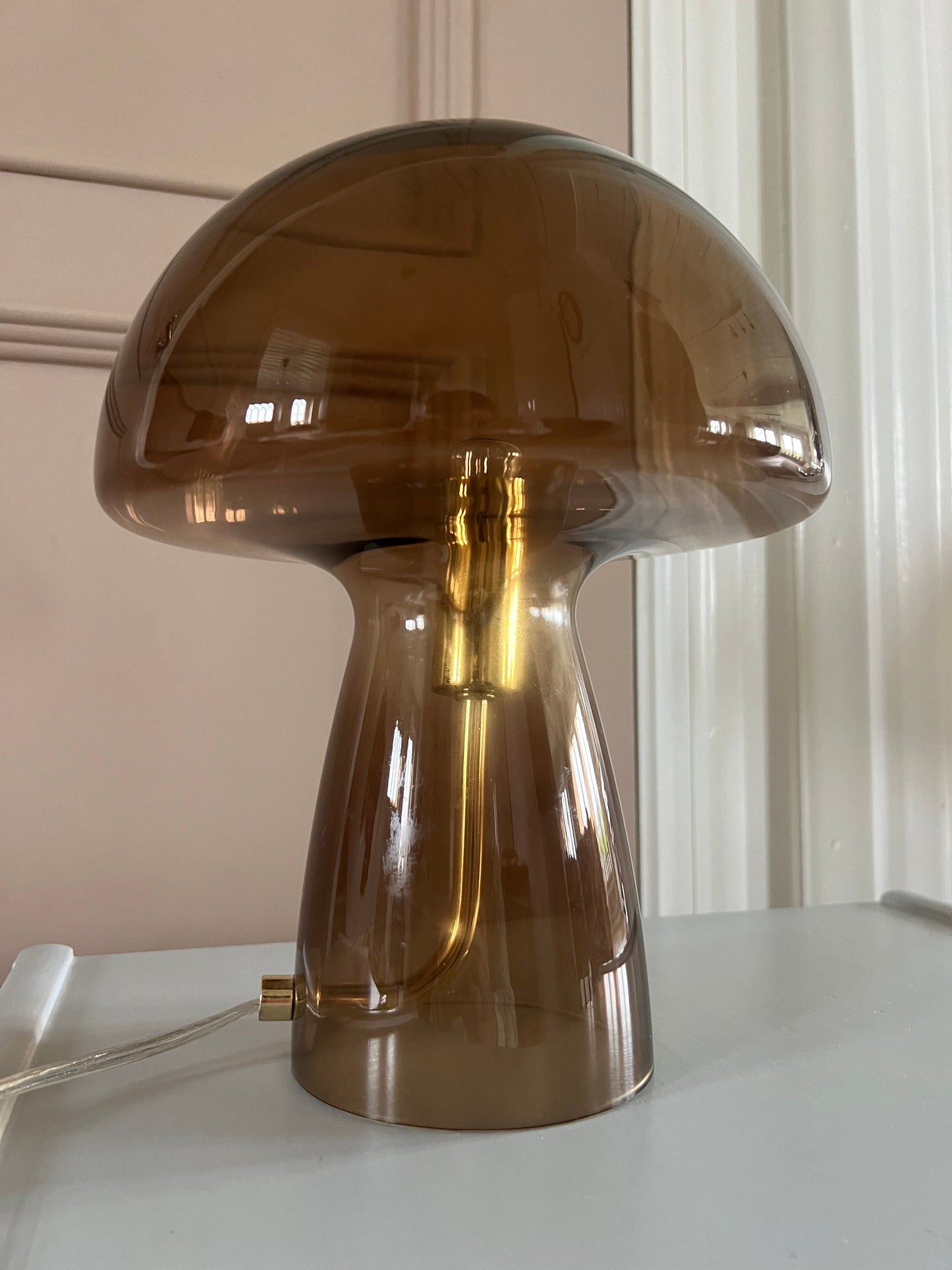 Bordslampa i svampform brunt glas