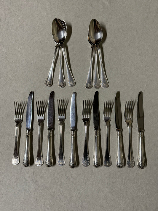 Vackra bestick, 18 delar