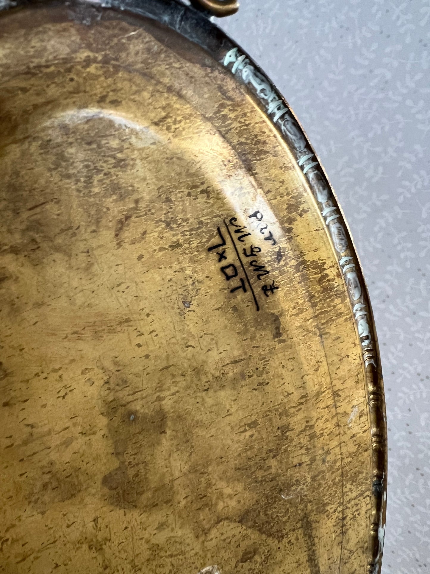 Paret väggljusstakar i mässing