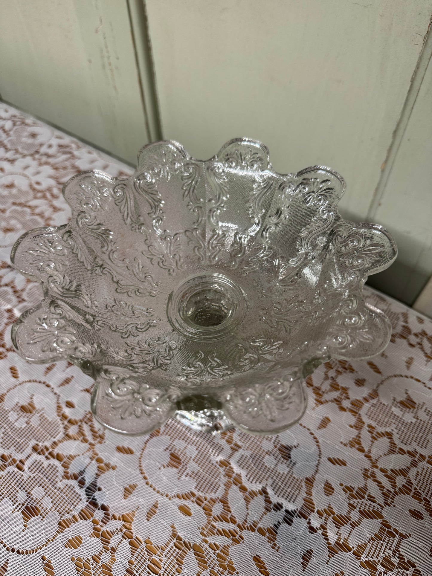 Skål på fot Reijmyre 1800-tal pressglas