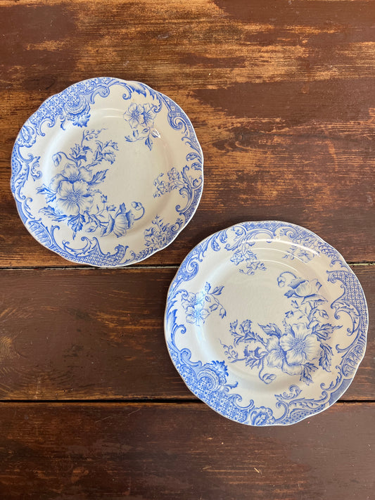 2 st blåvita assietter - Hildur Rörstrand