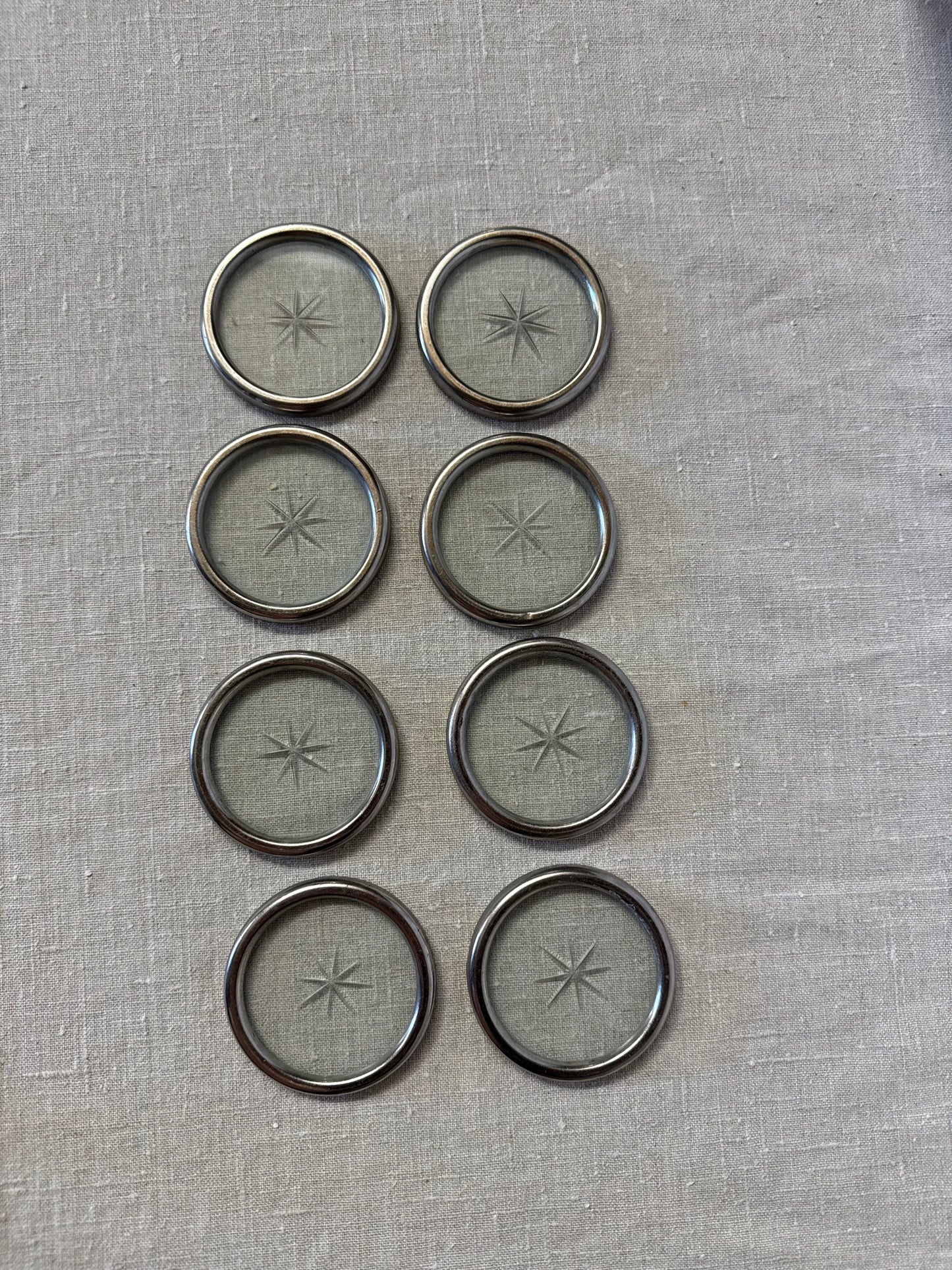 Coasters i glas med metallinfattning, 8st