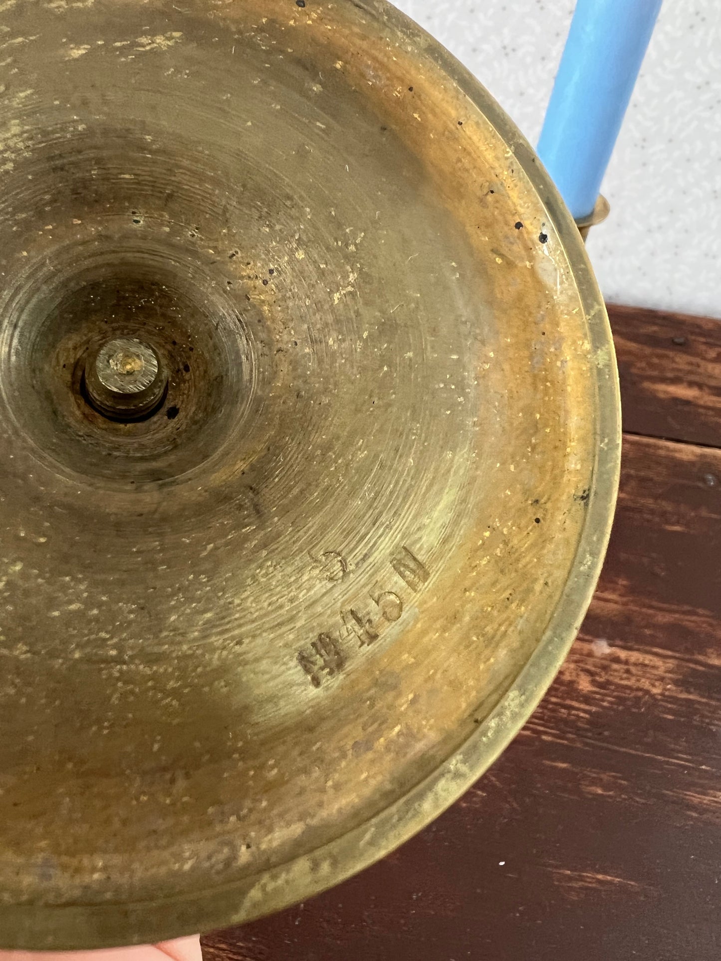 Paret mässingsljusstakar