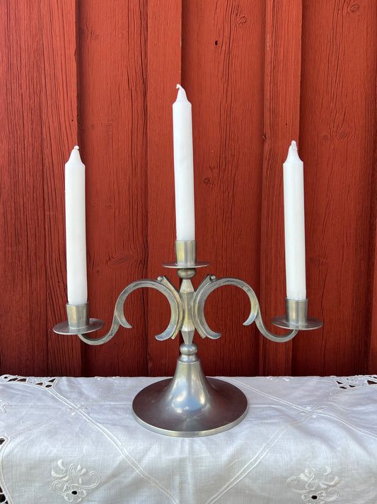 Stor trearmad tennljusstake